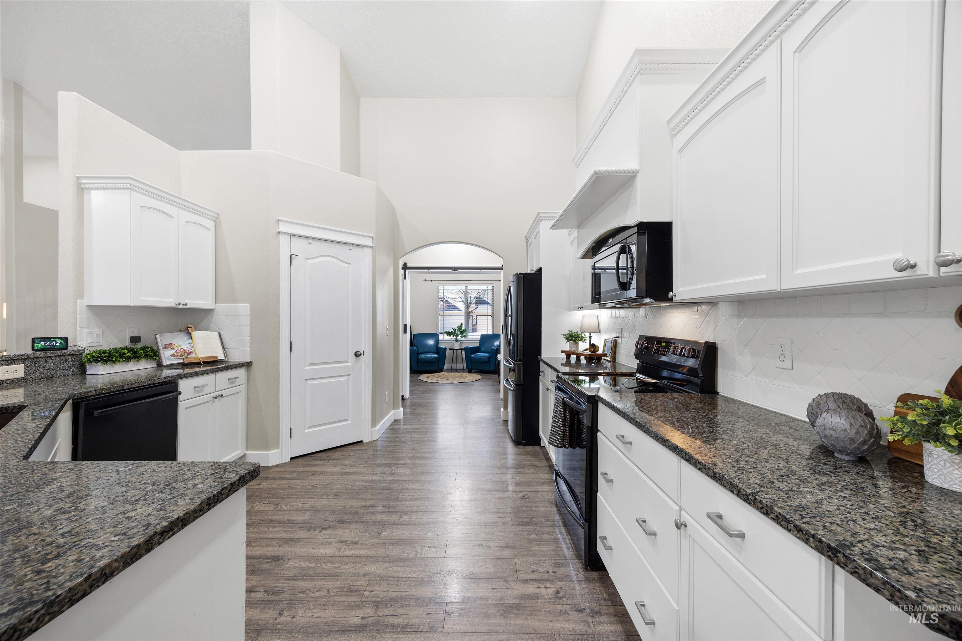 5236 N Cougar Flat Pl, Meridian, Idaho 83646, 4 Bedrooms, 3 Bathrooms, Residential For Sale, Price $675,000, 98974476