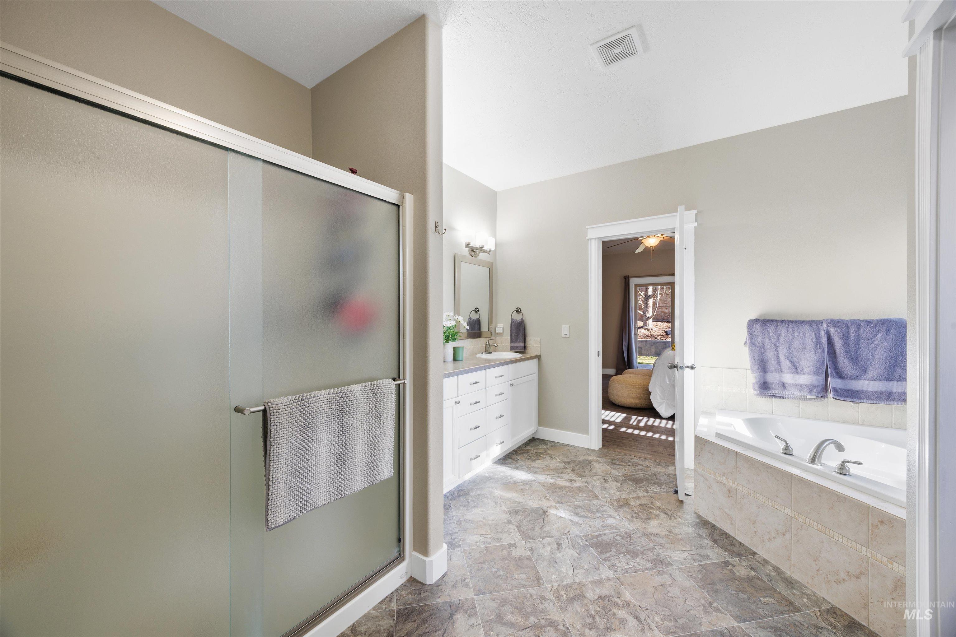 5236 N Cougar Flat Pl, Meridian, Idaho 83646, 4 Bedrooms, 3 Bathrooms, Residential For Sale, Price $675,000, 98974476