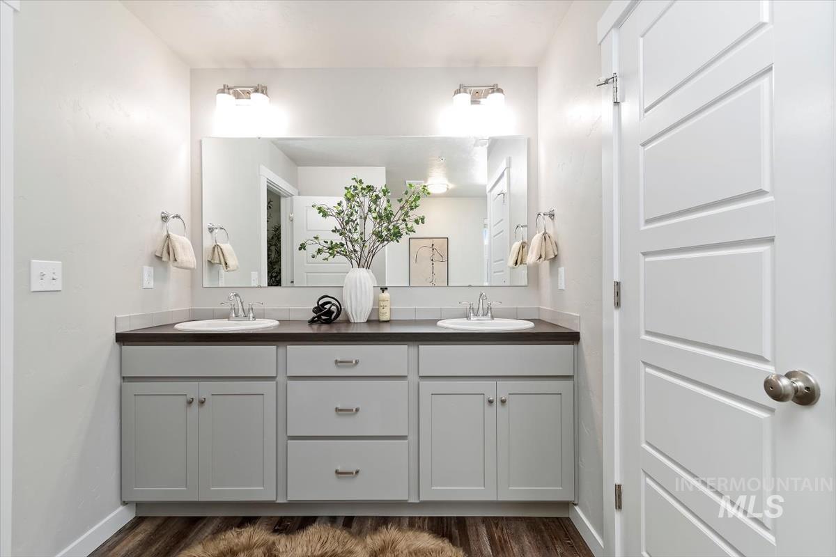 6766 E Zaffre Ridge St, Boise, Idaho 83716, 3 Bedrooms, 2.5 Bathrooms, Residential For Sale, Price $639,000,MLS 98974477