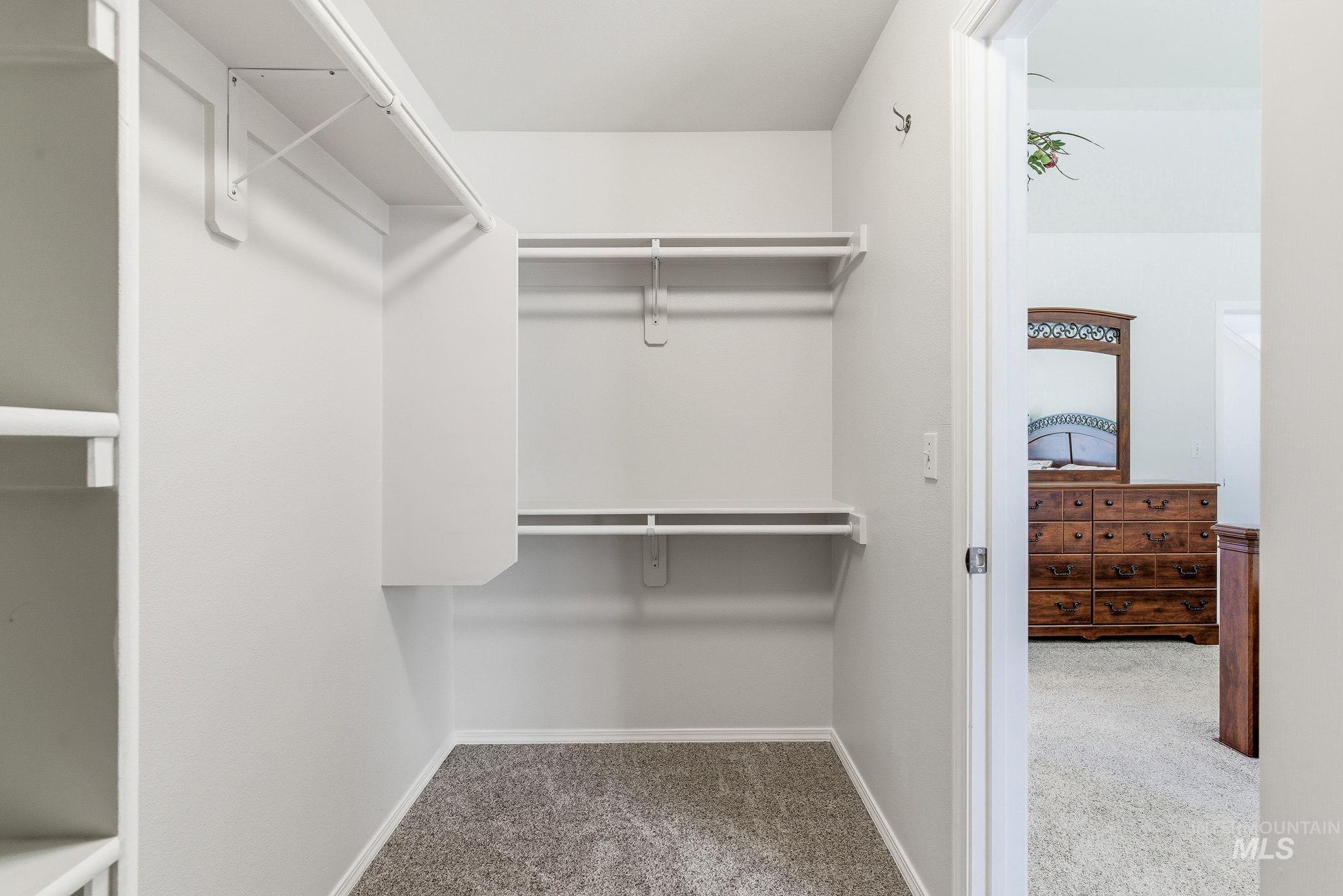 16968 N Dememere Loop, Nampa, Idaho 83687, 3 Bedrooms, 2 Bathrooms, Residential For Sale, Price $410,000,MLS 98974478