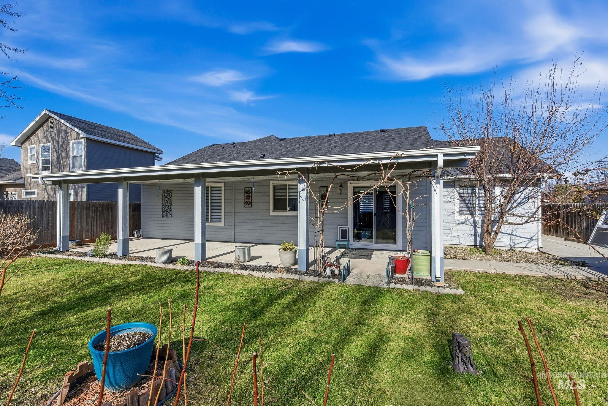 16968 N Dememere Loop, Nampa, Idaho 83687, 3 Bedrooms, 2 Bathrooms, Residential For Sale, Price $410,000,MLS 98974478