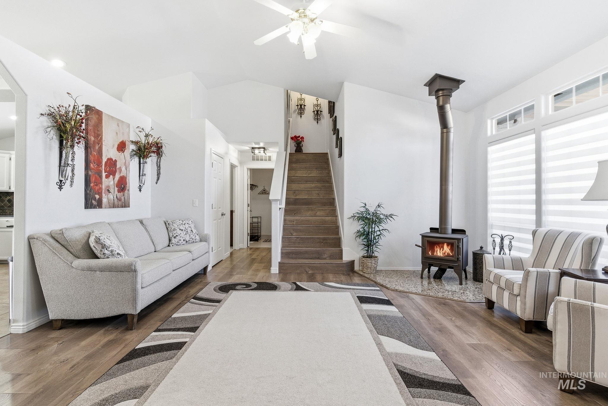 16968 N Dememere Loop, Nampa, Idaho 83687, 3 Bedrooms, 2 Bathrooms, Residential For Sale, Price $410,000,MLS 98974478