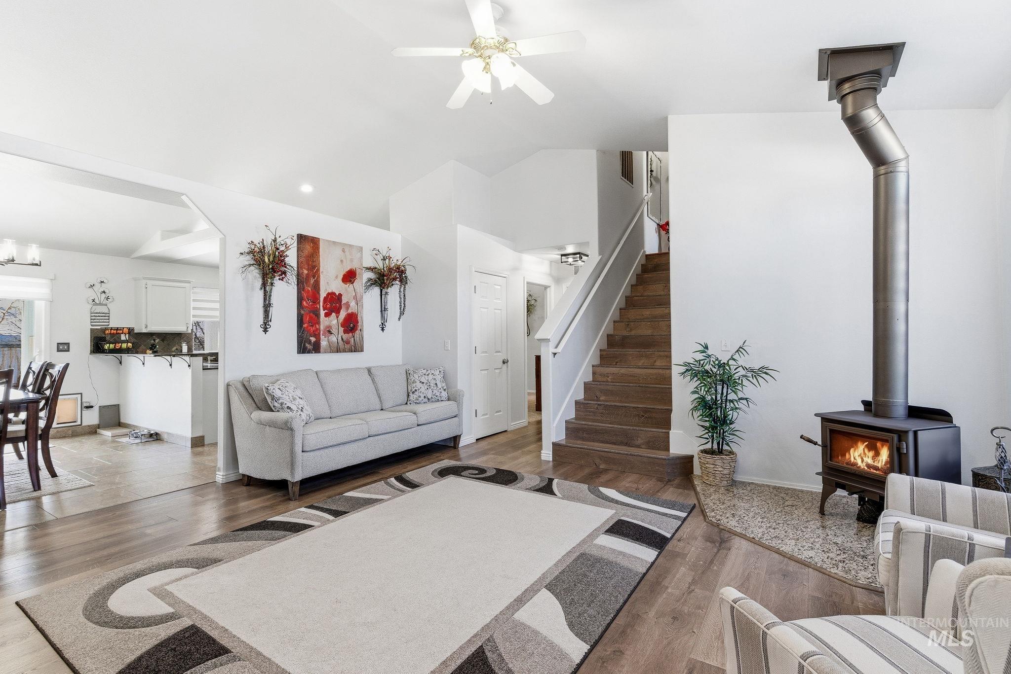 16968 N Dememere Loop, Nampa, Idaho 83687, 3 Bedrooms, 2 Bathrooms, Residential For Sale, Price $410,000,MLS 98974478