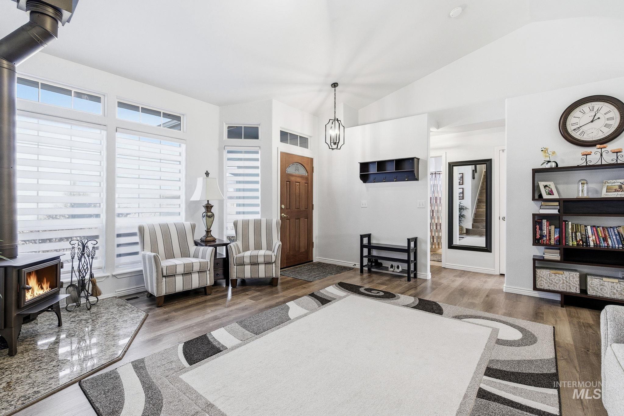 16968 N Dememere Loop, Nampa, Idaho 83687, 3 Bedrooms, 2 Bathrooms, Residential For Sale, Price $410,000,MLS 98974478