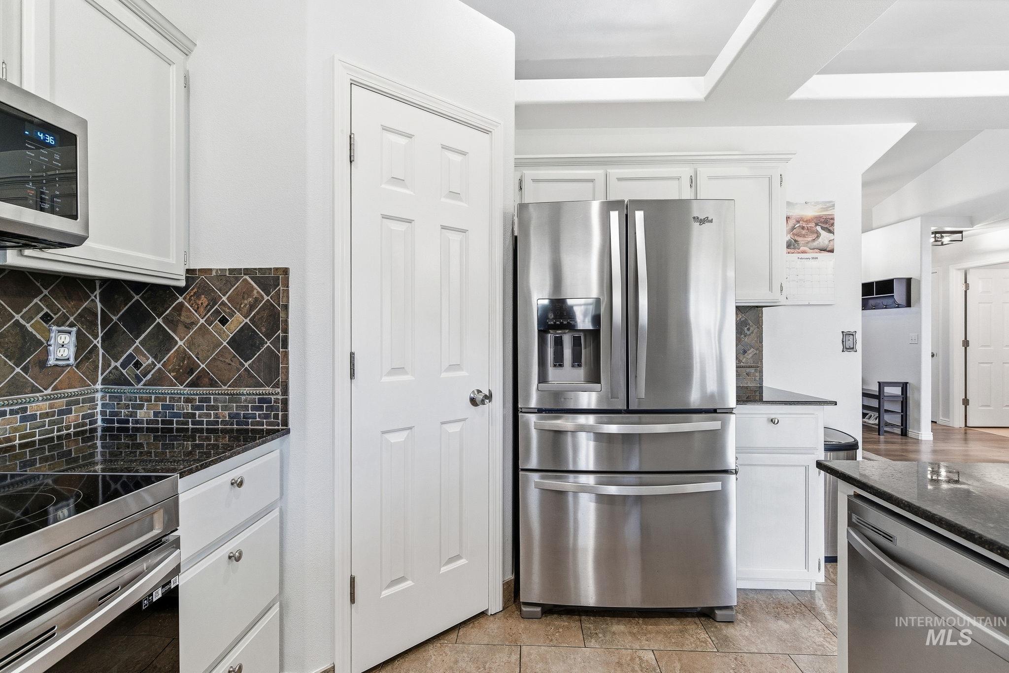 16968 N Dememere Loop, Nampa, Idaho 83687, 3 Bedrooms, 2 Bathrooms, Residential For Sale, Price $410,000,MLS 98974478