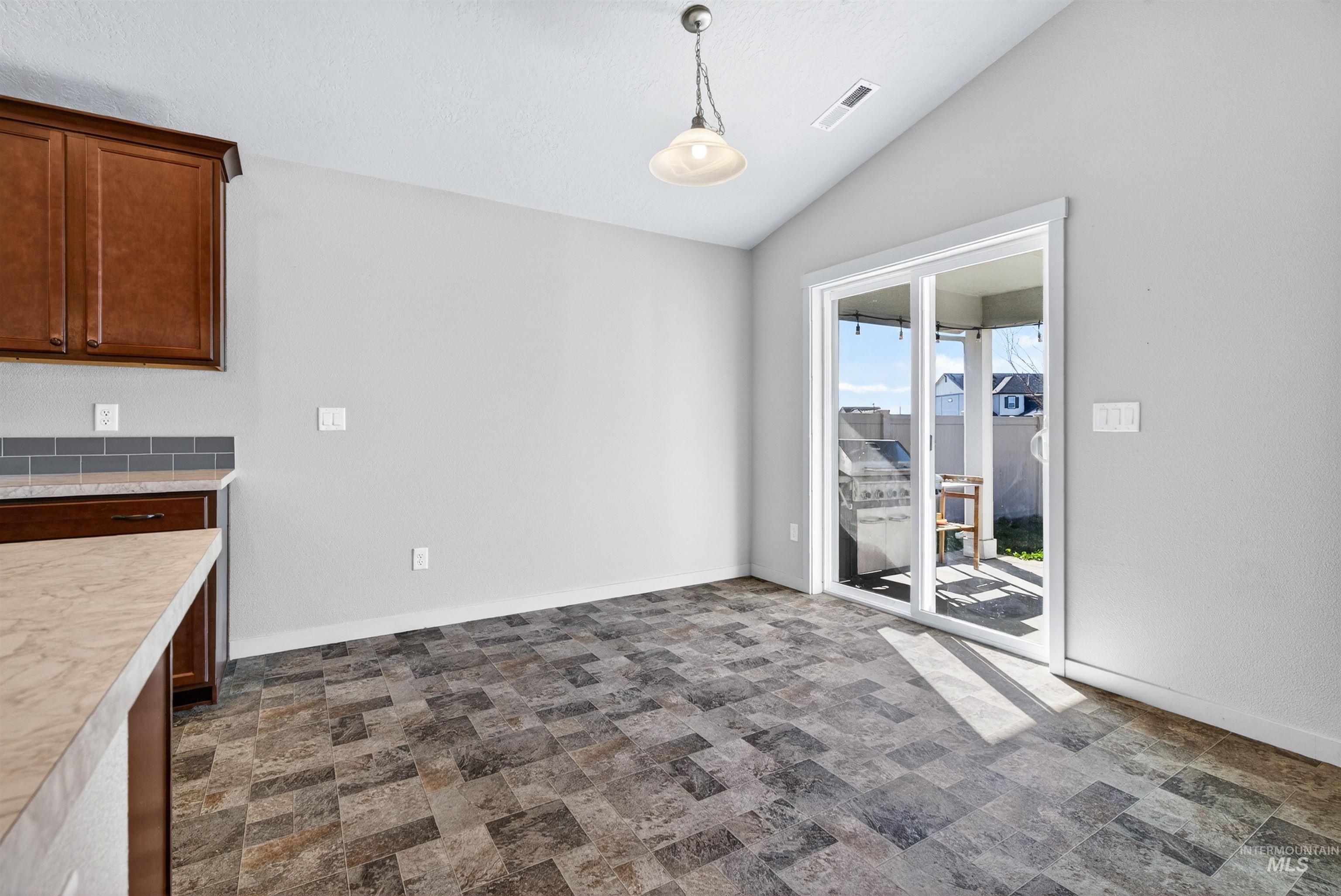 19397 Red Eagle Way, Caldwell, Idaho 83605, 4 Bedrooms, 2 Bathrooms, Residential For Sale, Price $405,000,MLS 98974479