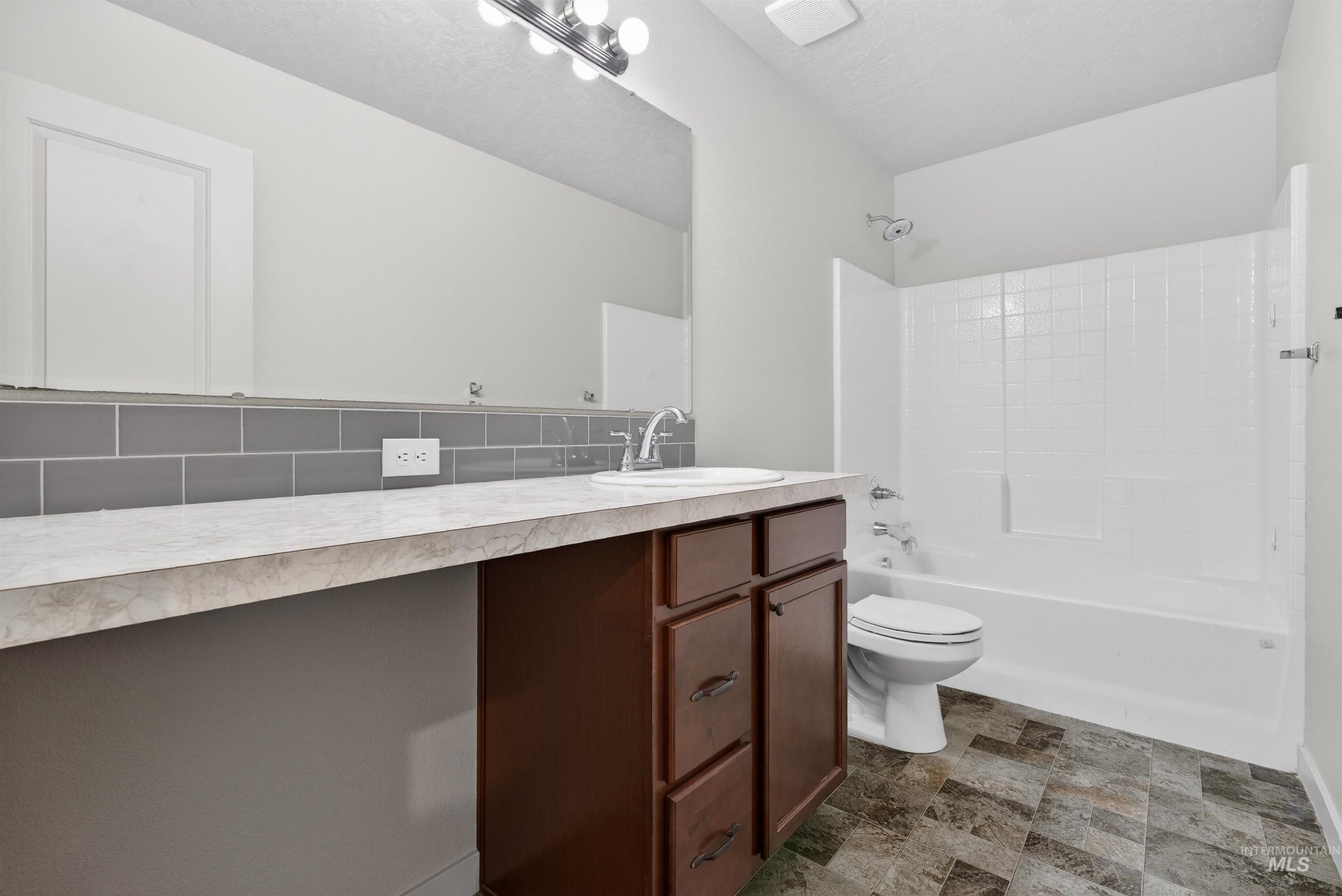 19397 Red Eagle Way, Caldwell, Idaho 83605, 4 Bedrooms, 2 Bathrooms, Residential For Sale, Price $405,000,MLS 98974479