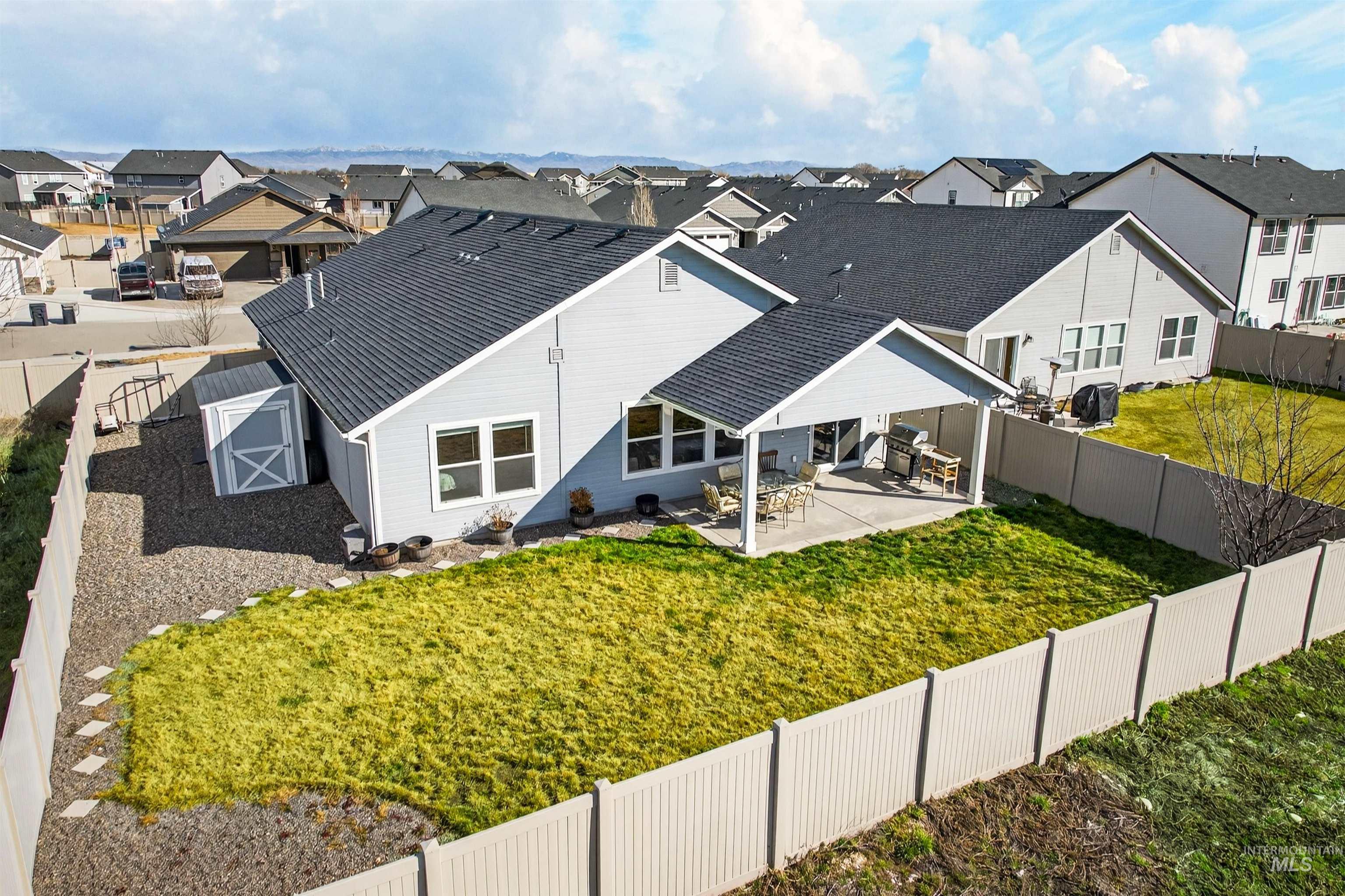 19397 Red Eagle Way, Caldwell, Idaho 83605, 4 Bedrooms, 2 Bathrooms, Residential For Sale, Price $405,000,MLS 98974479