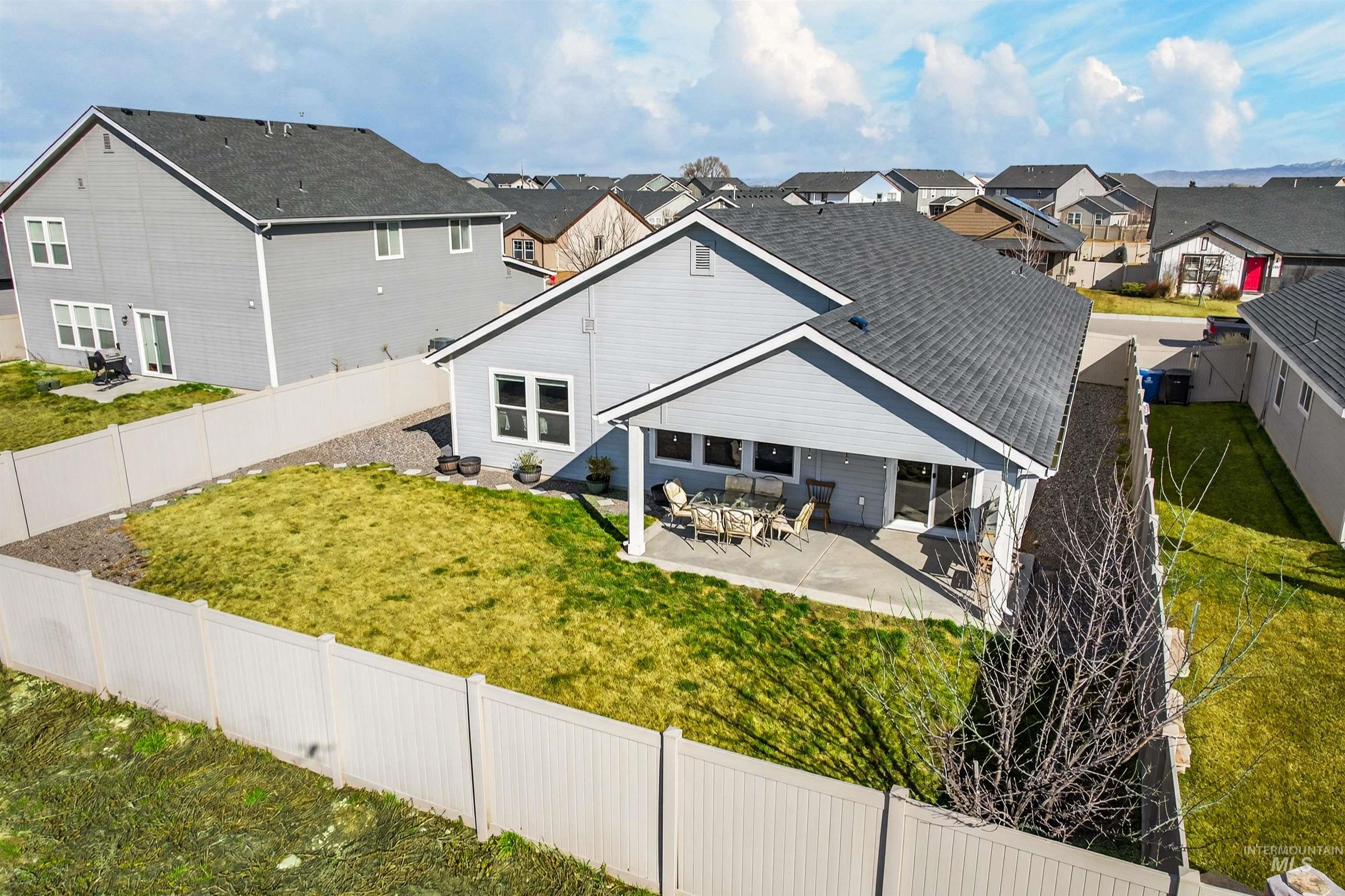 19397 Red Eagle Way, Caldwell, Idaho 83605, 4 Bedrooms, 2 Bathrooms, Residential For Sale, Price $405,000,MLS 98974479