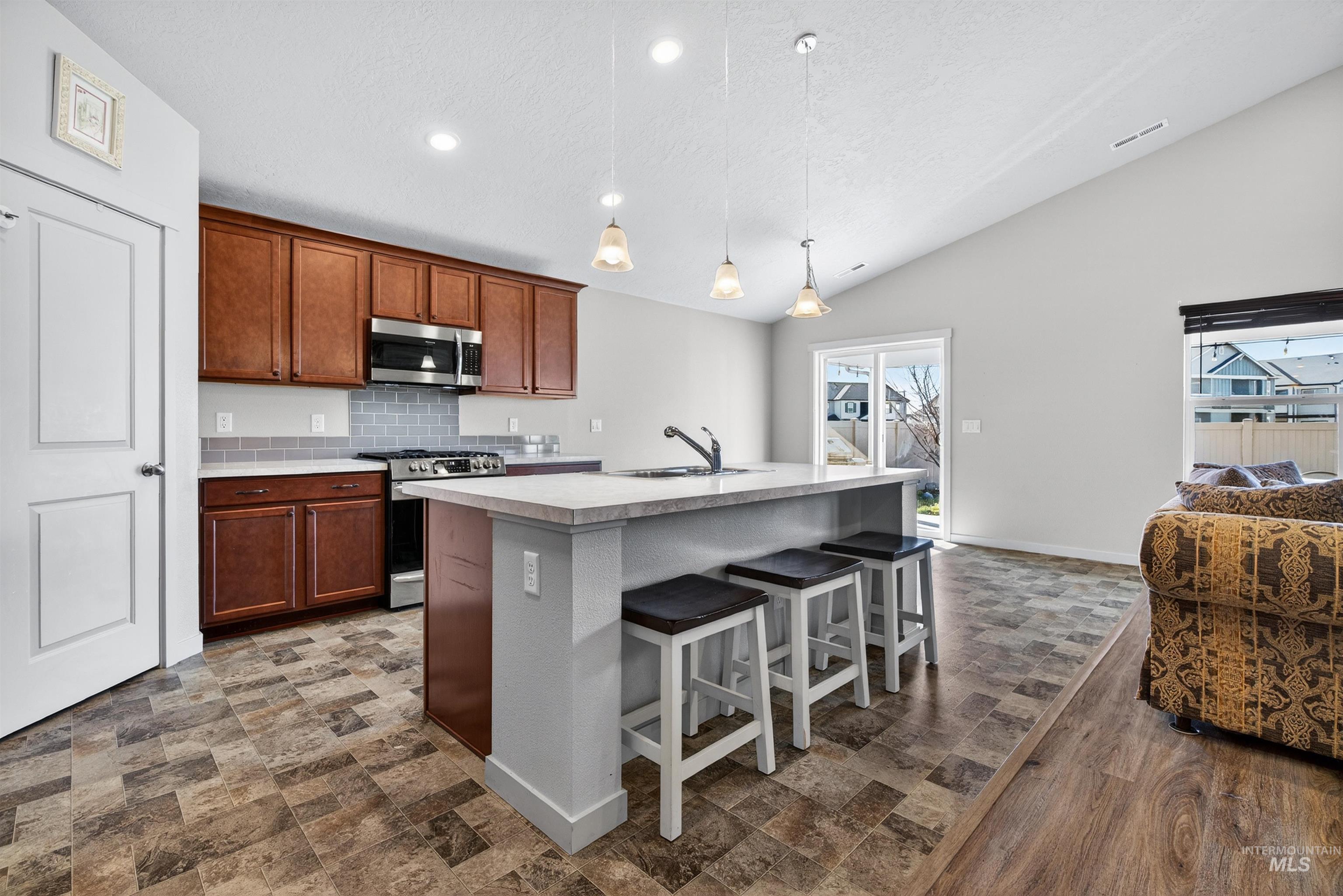 19397 Red Eagle Way, Caldwell, Idaho 83605, 4 Bedrooms, 2 Bathrooms, Residential For Sale, Price $405,000,MLS 98974479