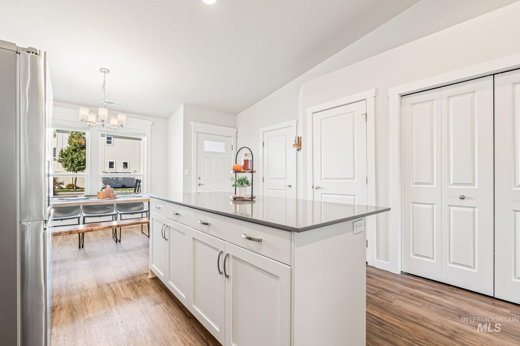 1671 E Netley St., Meridian, Idaho 83646, 3 Bedrooms, 2 Bathrooms, Residential For Sale, Price $415,990,MLS 98974480