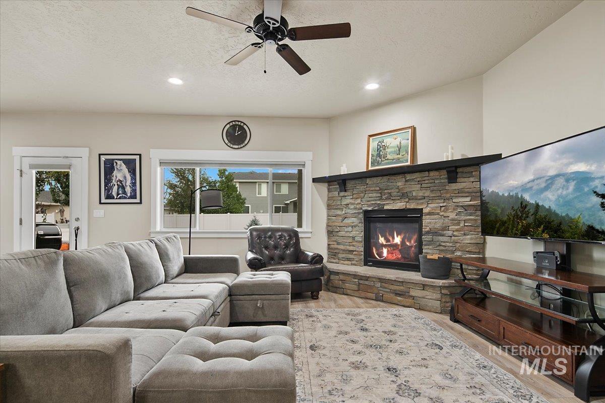 5360 W Grand Rapids st, Meridian, Idaho 83646, 3 Bedrooms, 2 Bathrooms, Residential For Sale, Price $550,000, 98974481