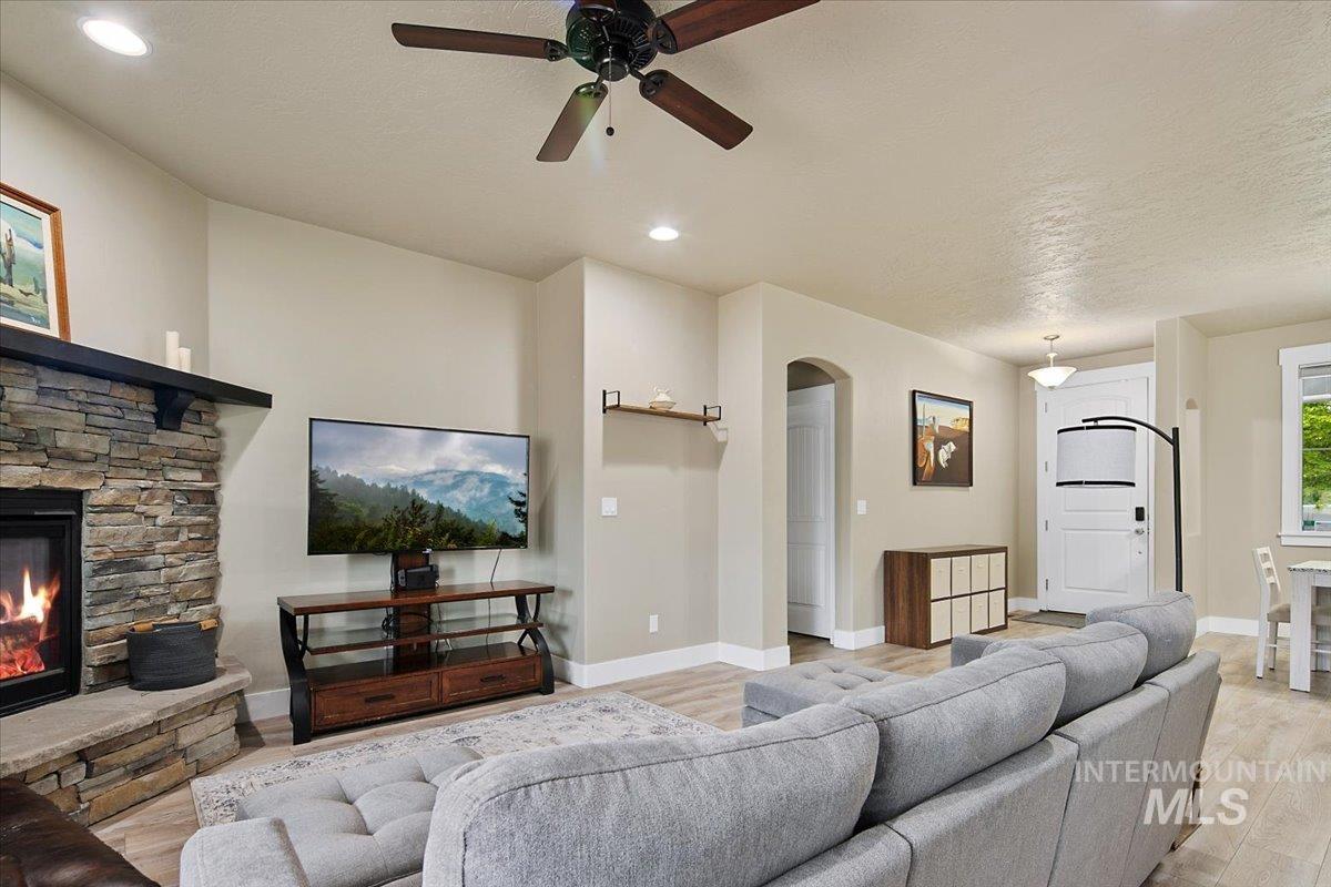 5360 W Grand Rapids st, Meridian, Idaho 83646, 3 Bedrooms, 2 Bathrooms, Residential For Sale, Price $550,000, 98974481