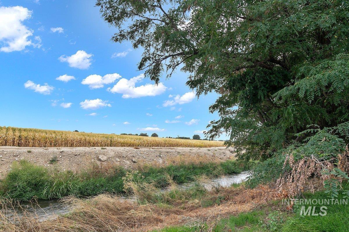 5360 W Grand Rapids st, Meridian, Idaho 83646, 3 Bedrooms, 2 Bathrooms, Residential For Sale, Price $550,000, 98974481