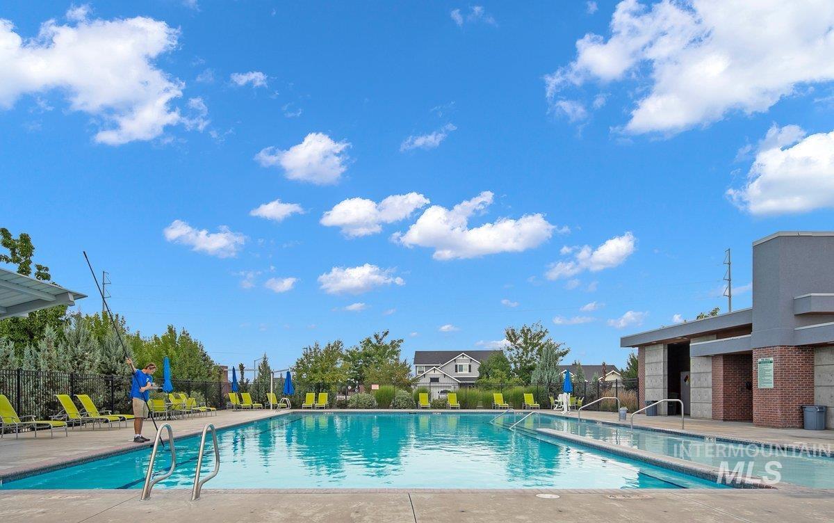 5360 W Grand Rapids st, Meridian, Idaho 83646, 3 Bedrooms, 2 Bathrooms, Residential For Sale, Price $550,000, 98974481