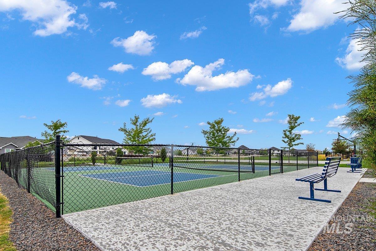 5360 W Grand Rapids st, Meridian, Idaho 83646, 3 Bedrooms, 2 Bathrooms, Residential For Sale, Price $550,000, 98974481