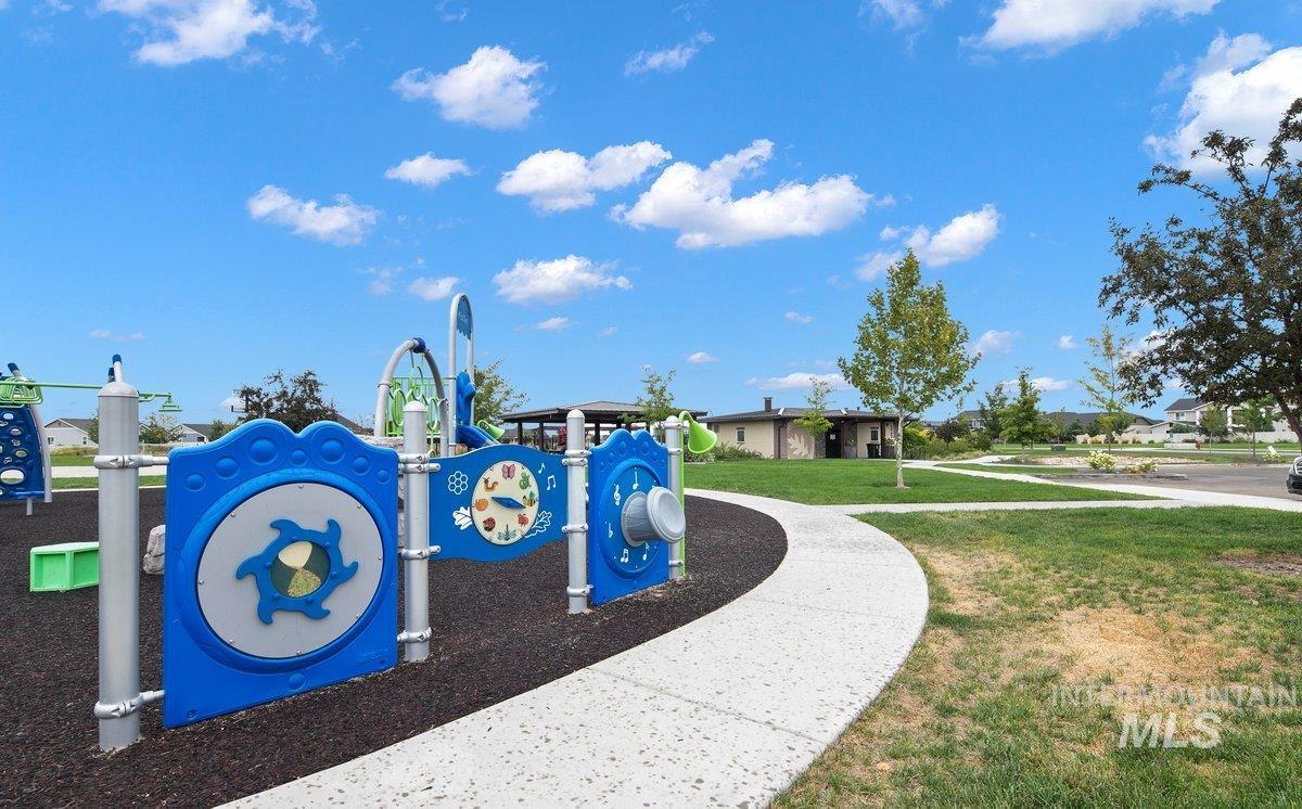 5360 W Grand Rapids st, Meridian, Idaho 83646, 3 Bedrooms, 2 Bathrooms, Residential For Sale, Price $550,000, 98974481