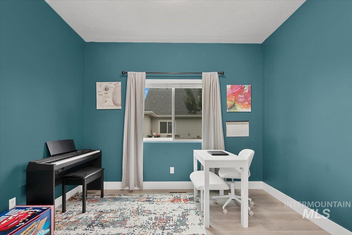 5360 W Grand Rapids st, Meridian, Idaho 83646, 3 Bedrooms, 2 Bathrooms, Residential For Sale, Price $550,000, 98974481