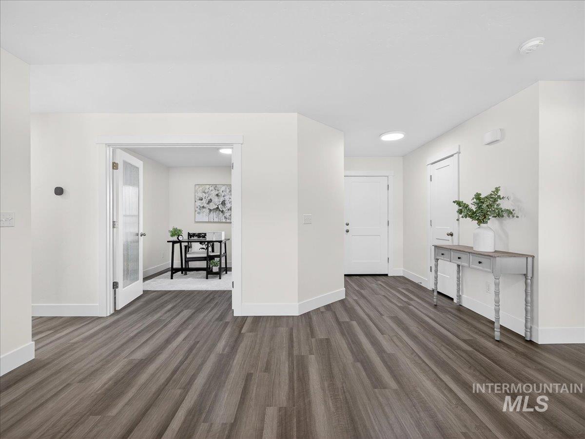 1410 Regency Way, Emmett, Idaho 83617, 3 Bedrooms, 2 Bathrooms, Residential For Sale, Price $427,000,MLS 98974482