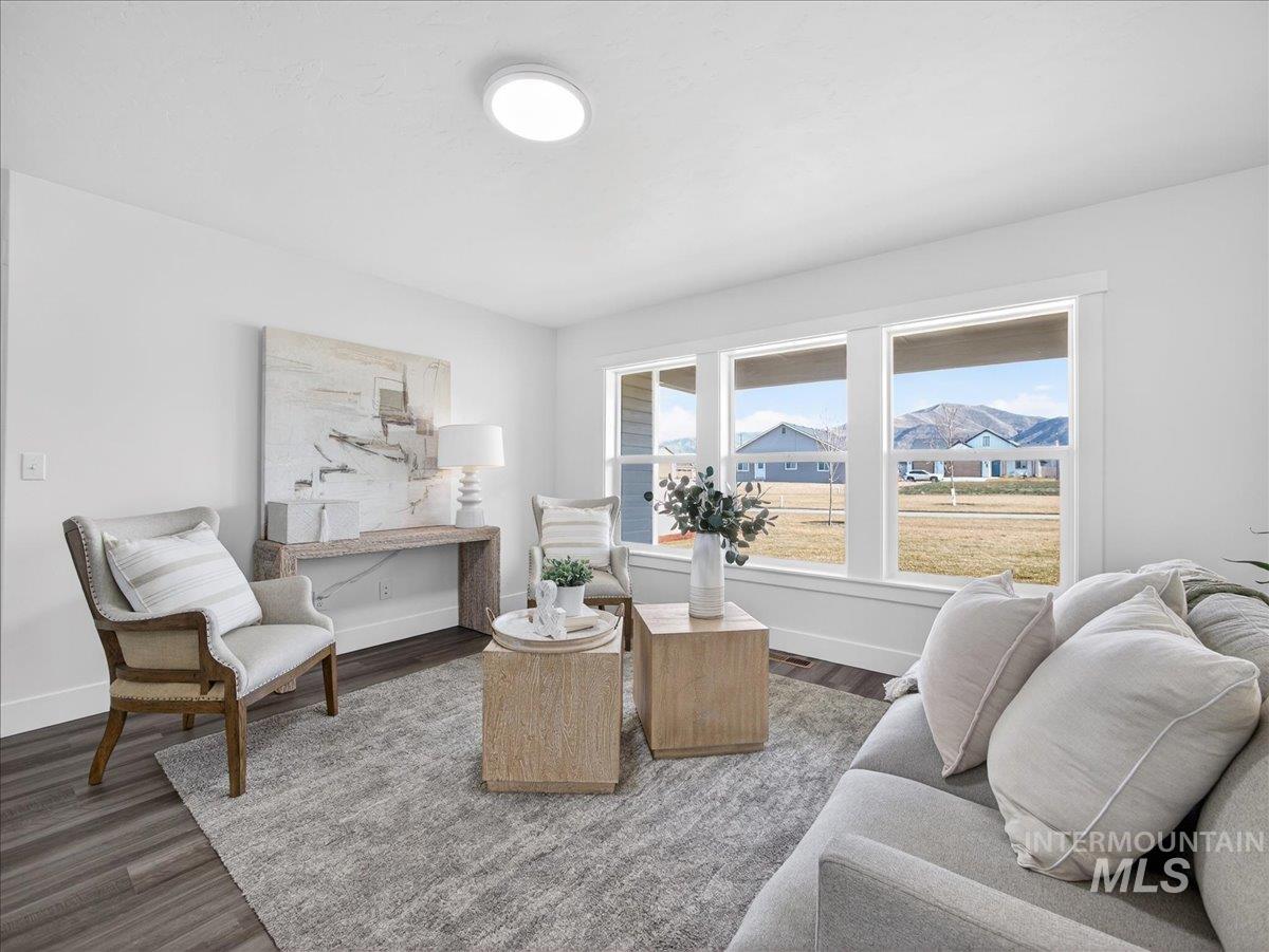 1410 Regency Way, Emmett, Idaho 83617, 3 Bedrooms, 2 Bathrooms, Residential For Sale, Price $427,000,MLS 98974482