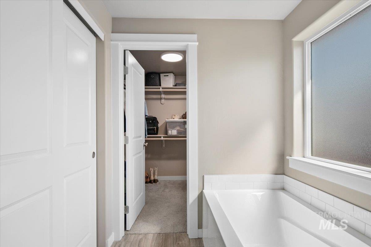 989 N Acer Loop, Nampa, Idaho 83687, 5 Bedrooms, 3 Bathrooms, Residential For Sale, Price $482,000, 98974483