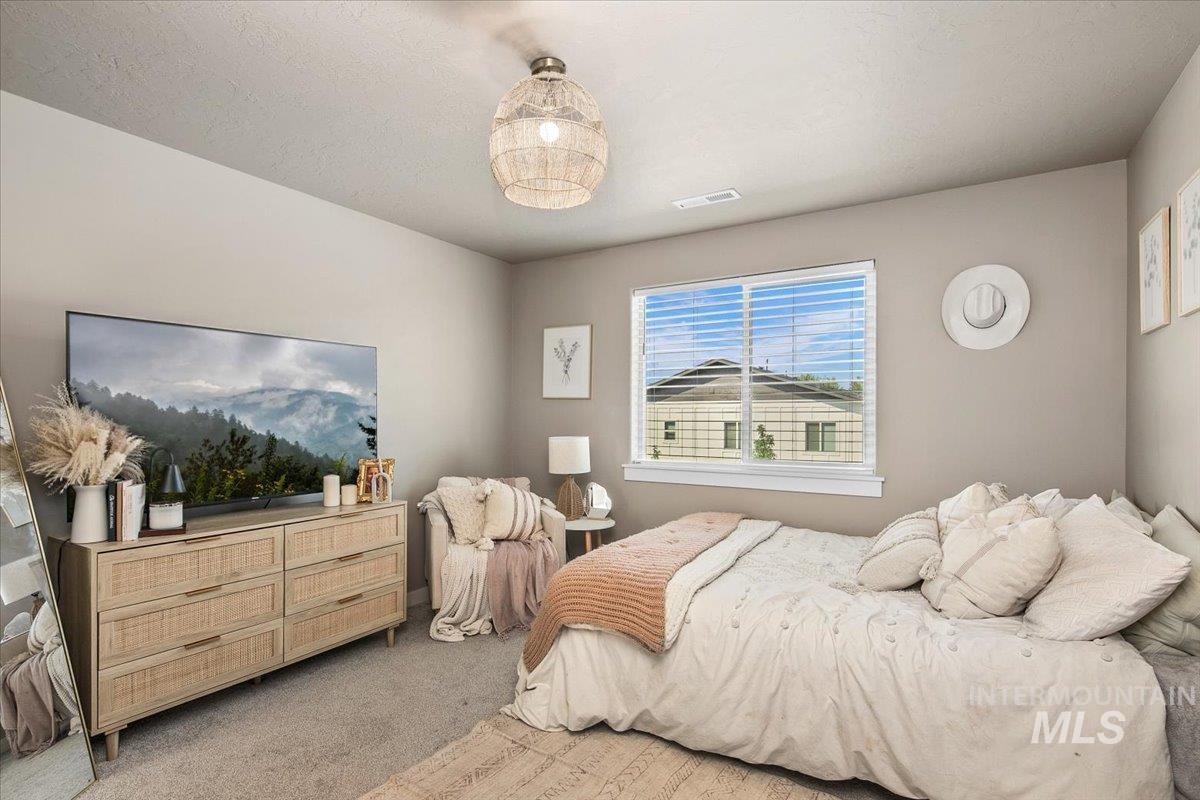 989 N Acer Loop, Nampa, Idaho 83687, 5 Bedrooms, 3 Bathrooms, Residential For Sale, Price $482,000, 98974483