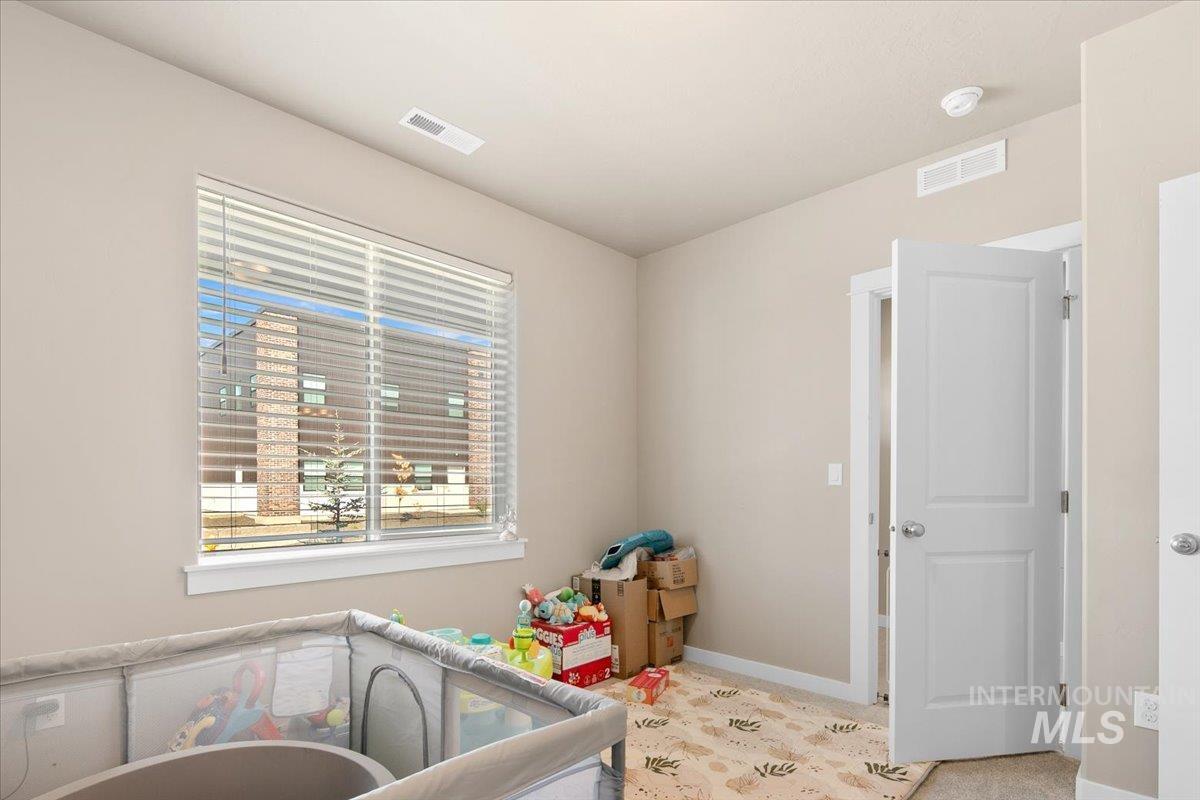 989 N Acer Loop, Nampa, Idaho 83687, 5 Bedrooms, 3 Bathrooms, Residential For Sale, Price $482,000, 98974483