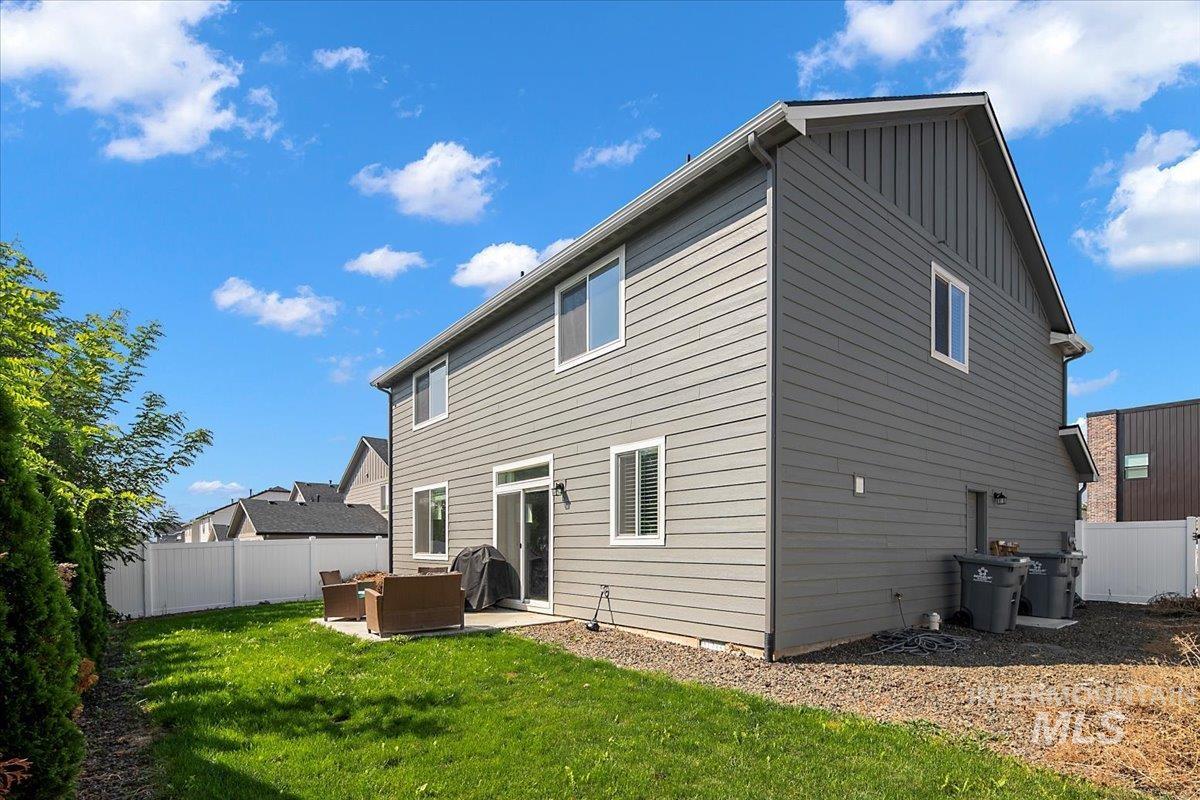 989 N Acer Loop, Nampa, Idaho 83687, 5 Bedrooms, 3 Bathrooms, Residential For Sale, Price $482,000, 98974483