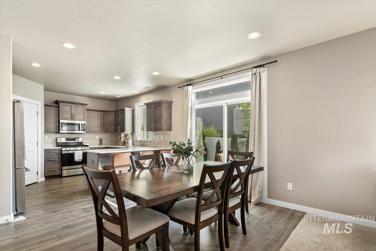 989 N Acer Loop, Nampa, Idaho 83687, 5 Bedrooms, 3 Bathrooms, Residential For Sale, Price $482,000, 98974483