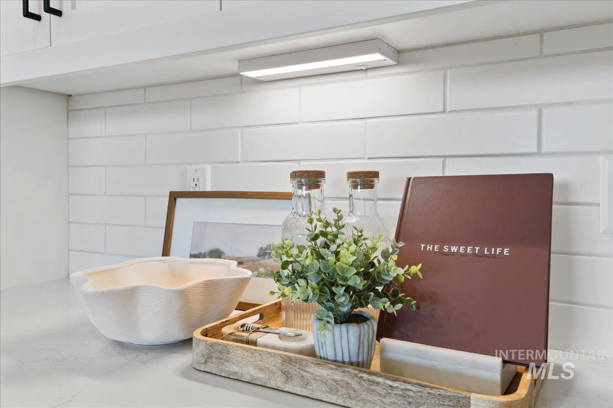 6370 N Barholm Ln, Eagle, Idaho 83616, 3 Bedrooms, 2 Bathrooms, Residential For Sale, Price $584,900,MLS 98974489