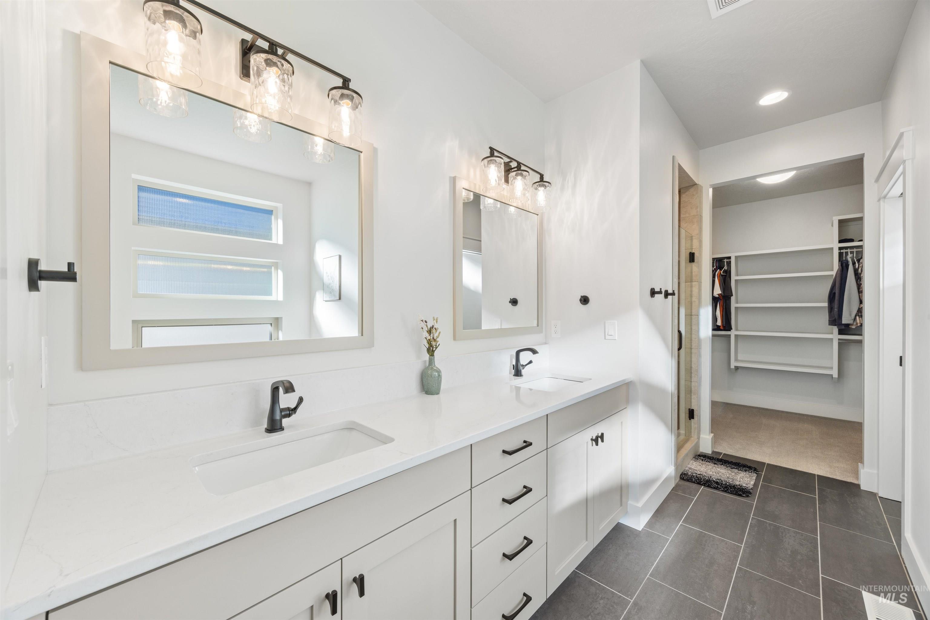 2465 E Berghan Ln, Meridian, Idaho 83642-5749, 3 Bedrooms, 2.5 Bathrooms, Residential For Sale, Price $609,777,MLS 98974490