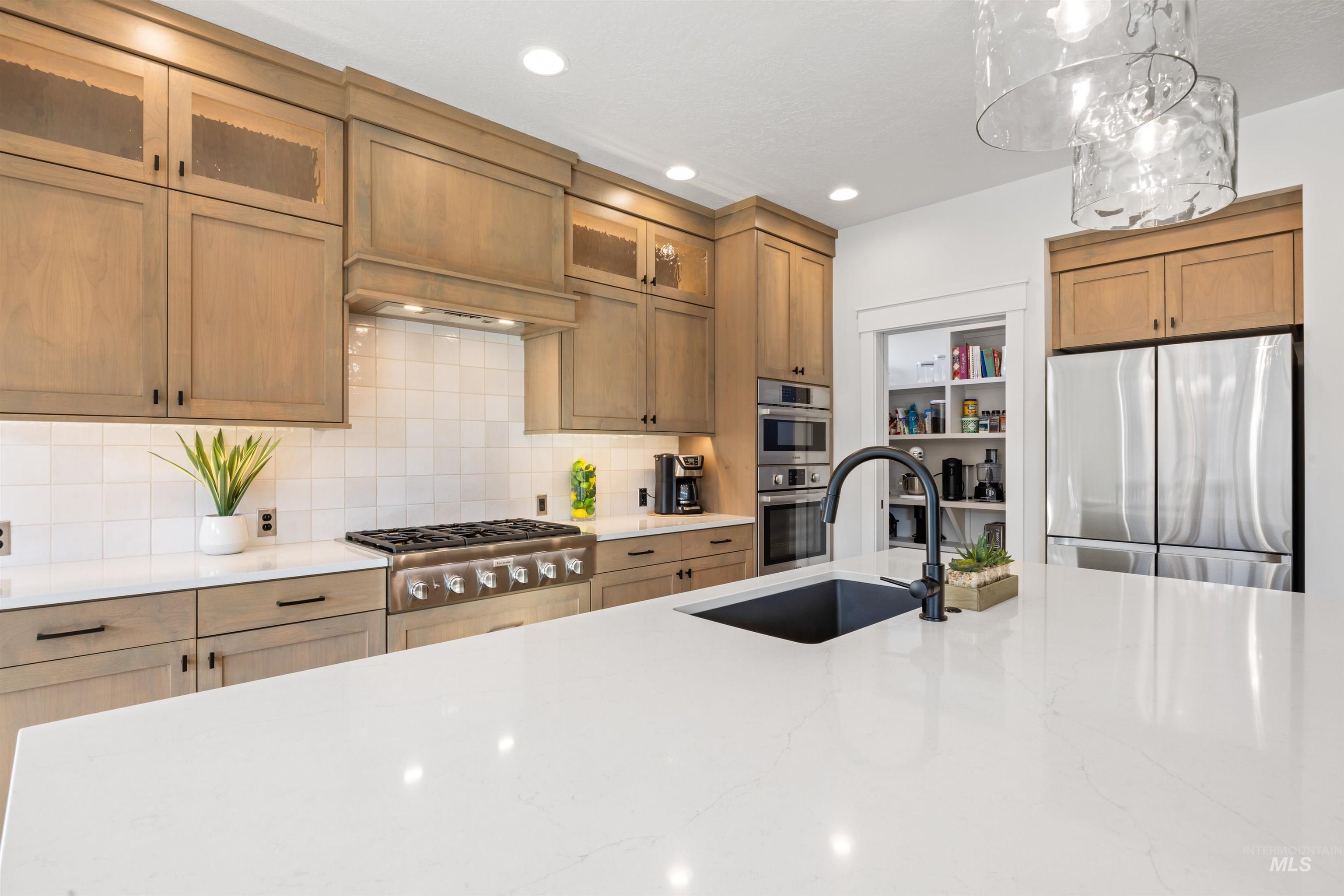 2465 E Berghan Ln, Meridian, Idaho 83642-5749, 3 Bedrooms, 2.5 Bathrooms, Residential For Sale, Price $609,777,MLS 98974490