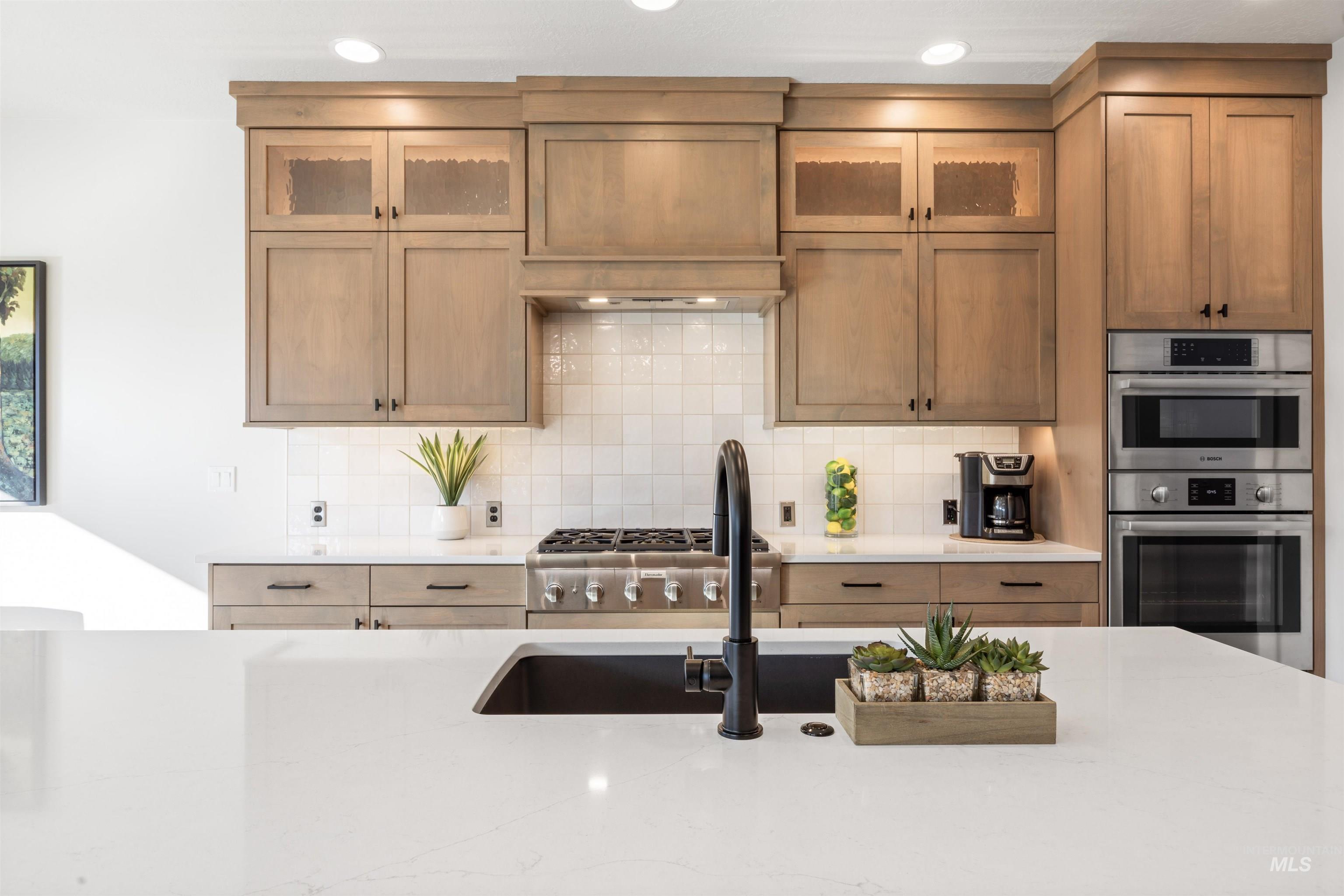 2465 E Berghan Ln, Meridian, Idaho 83642-5749, 3 Bedrooms, 2.5 Bathrooms, Residential For Sale, Price $609,777,MLS 98974490