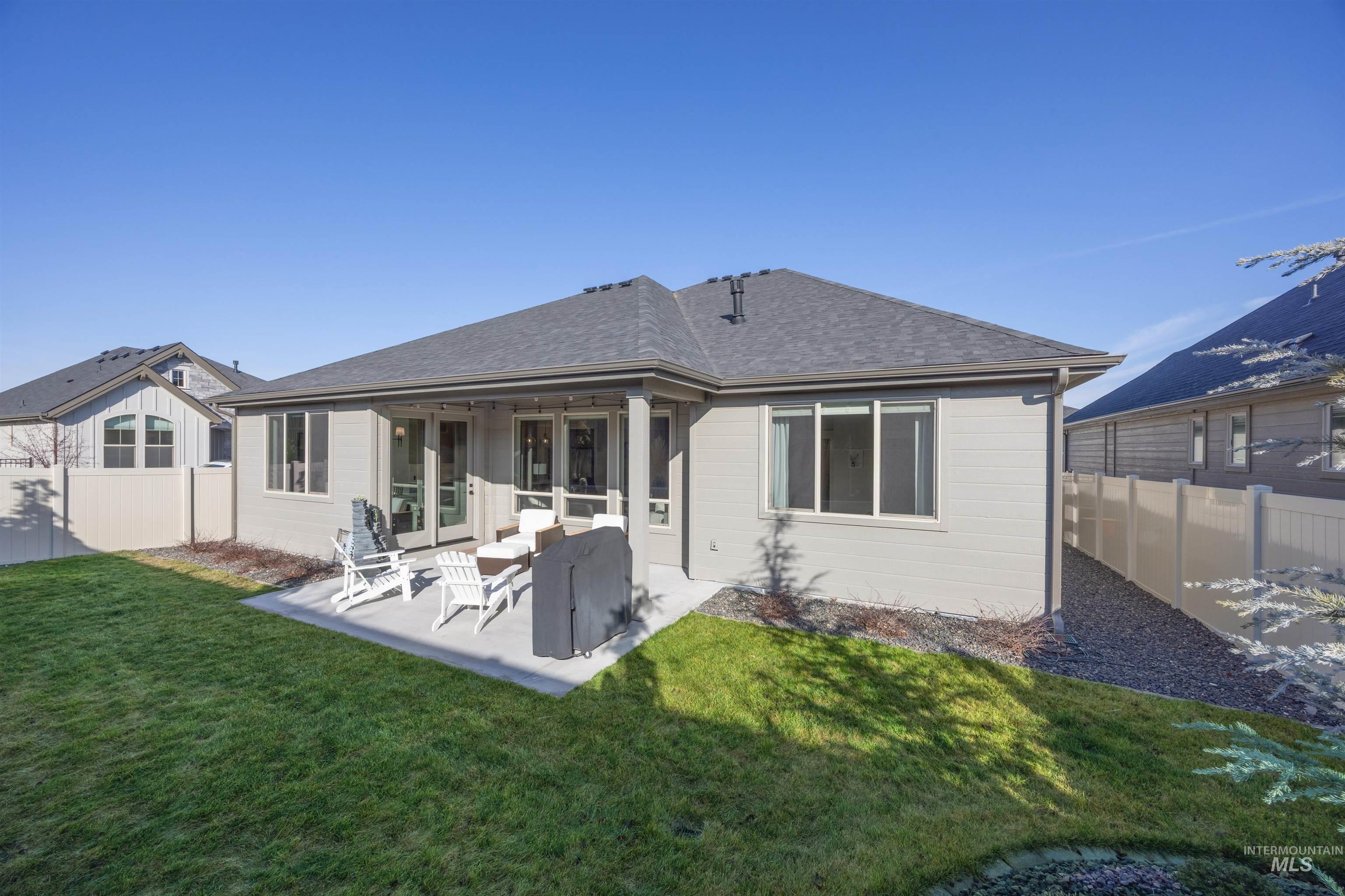 2465 E Berghan Ln, Meridian, Idaho 83642-5749, 3 Bedrooms, 2.5 Bathrooms, Residential For Sale, Price $609,777,MLS 98974490