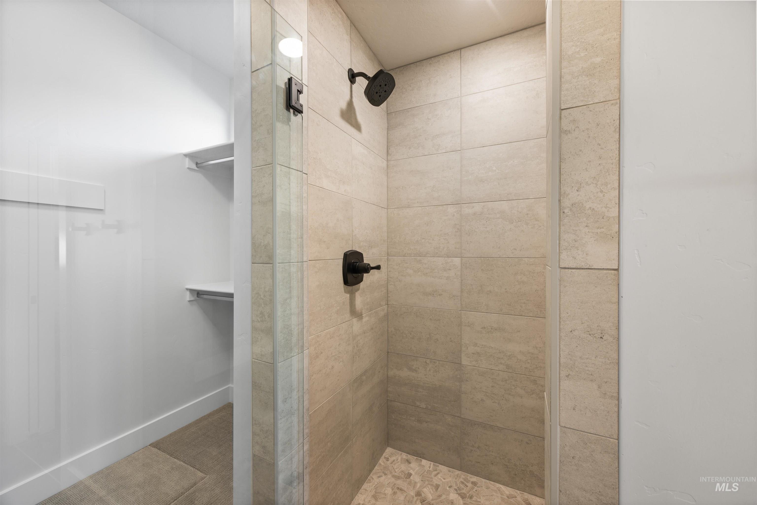 2465 E Berghan Ln, Meridian, Idaho 83642-5749, 3 Bedrooms, 2.5 Bathrooms, Residential For Sale, Price $609,777,MLS 98974490