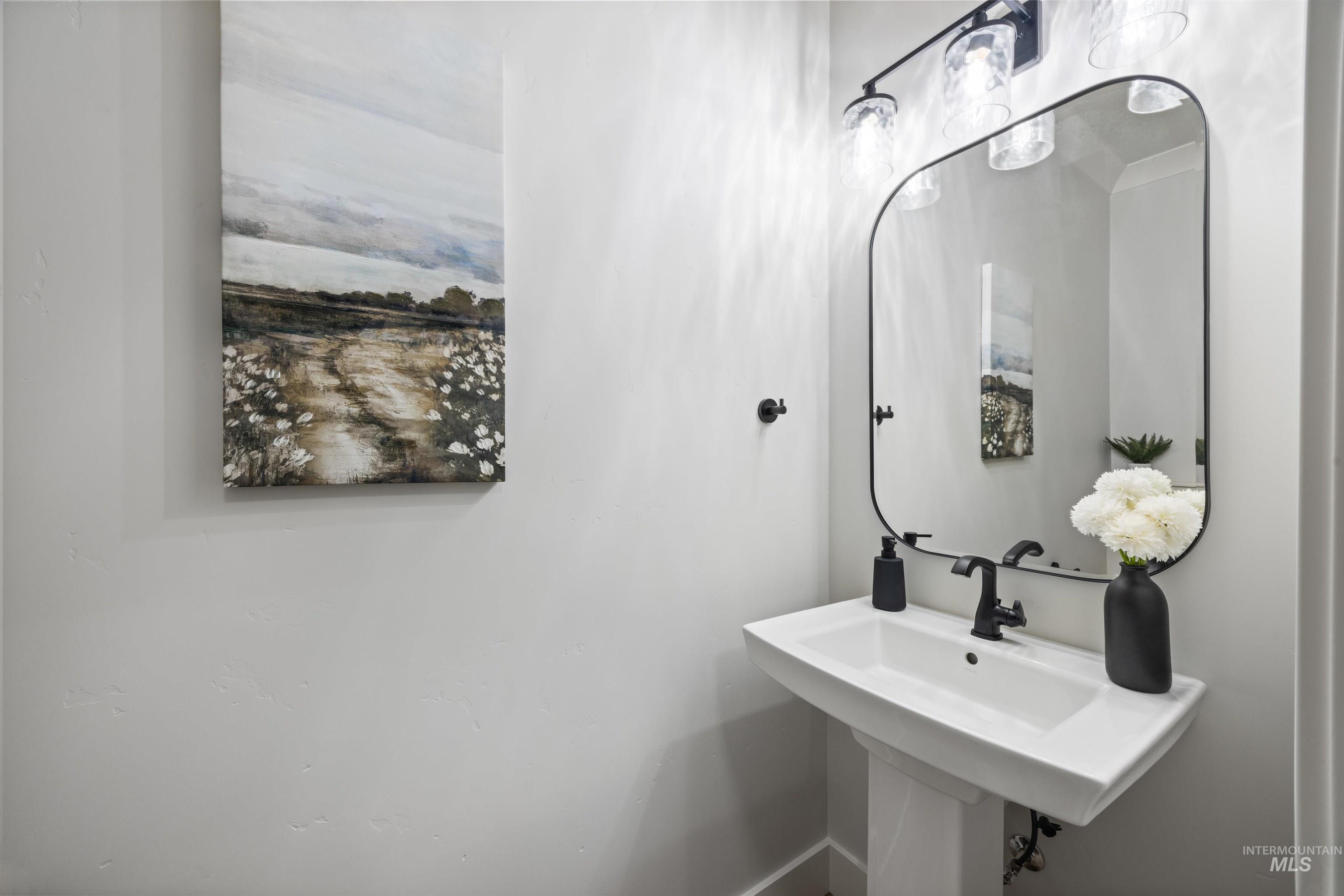 2465 E Berghan Ln, Meridian, Idaho 83642-5749, 3 Bedrooms, 2.5 Bathrooms, Residential For Sale, Price $609,777,MLS 98974490