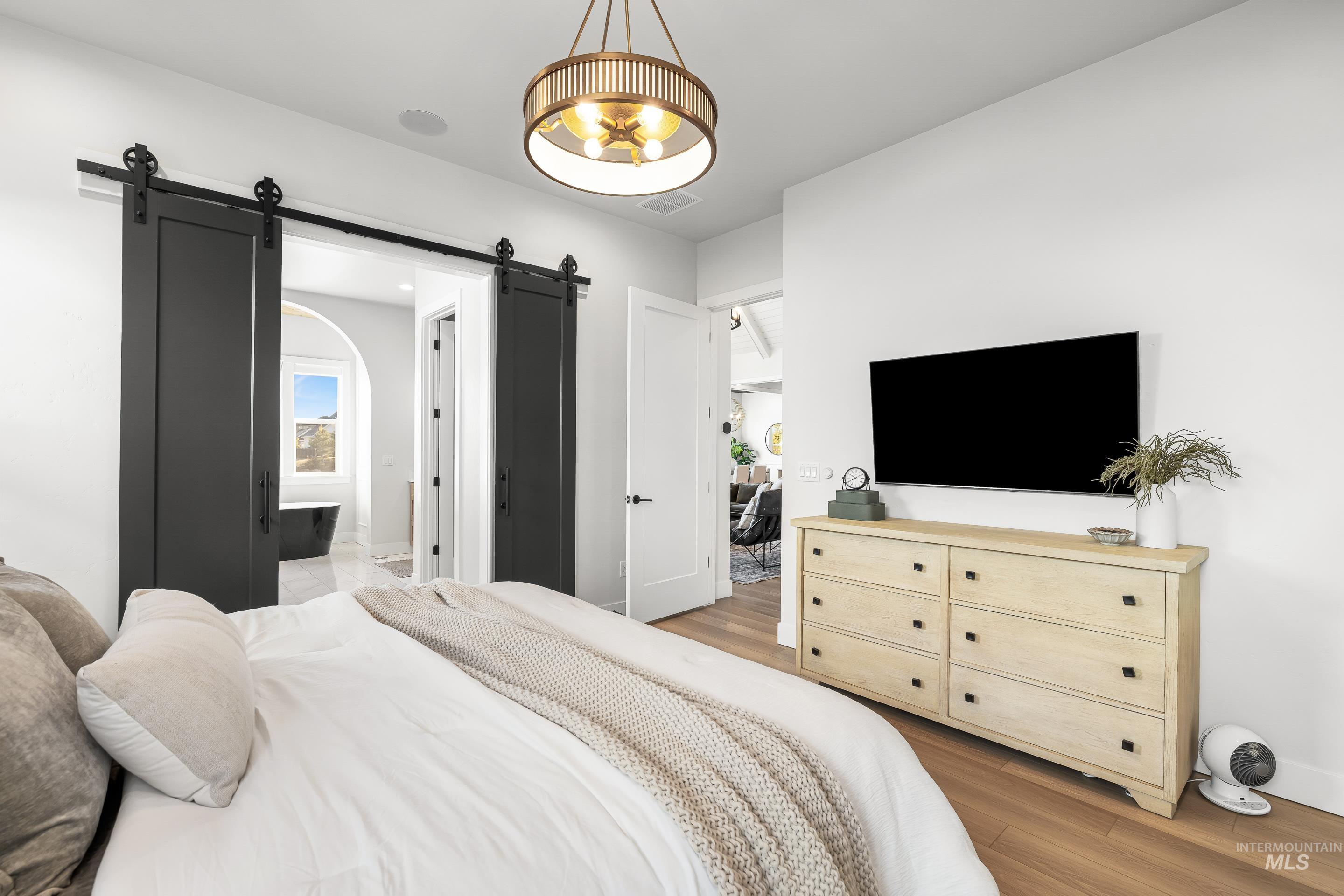 976 N Morehouse Ave, Eagle, Idaho 83616-3612, 4 Bedrooms, 3.5 Bathrooms, Residential For Sale, Price $1,950,000,MLS 98974495