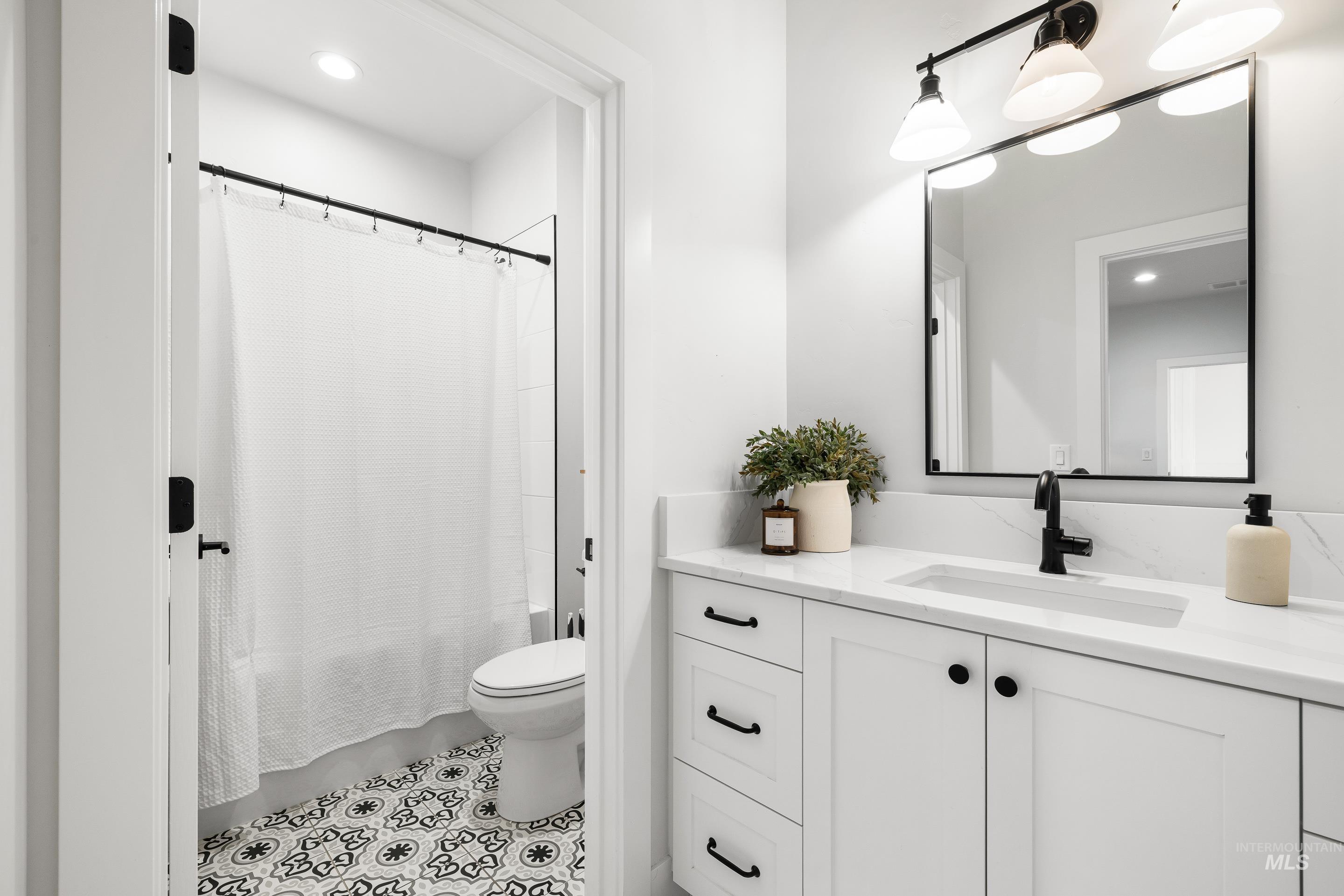 976 N Morehouse Ave, Eagle, Idaho 83616-3612, 4 Bedrooms, 3.5 Bathrooms, Residential For Sale, Price $1,950,000,MLS 98974495