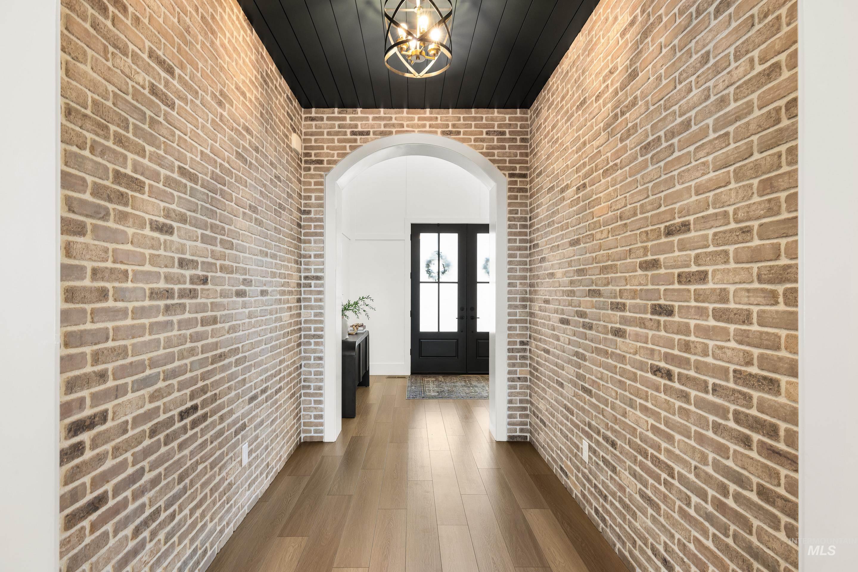 976 N Morehouse Ave, Eagle, Idaho 83616-3612, 4 Bedrooms, 3.5 Bathrooms, Residential For Sale, Price $1,950,000,MLS 98974495