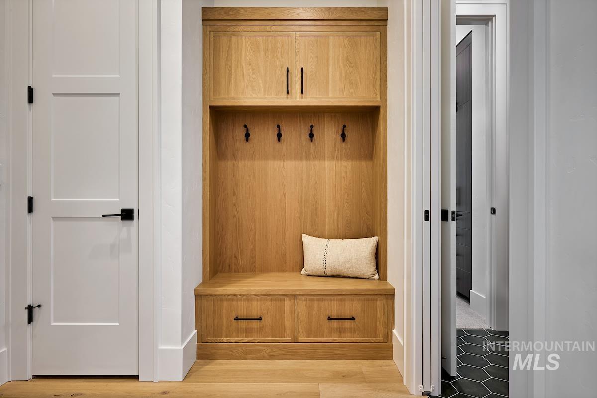 11385 N Elk Ridge Way, Boise, Idaho 83714, 3 Bedrooms, 3.5 Bathrooms, Residential For Sale, Price $1,695,000,MLS 98974496