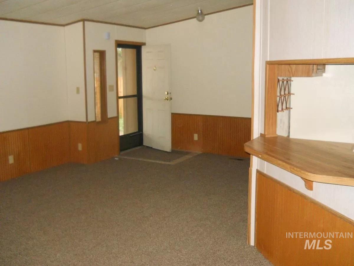 1107 E Elgin St., Caldwell, Idaho 83605, 2 Bedrooms, 1 Bathroom, Residential Income For Sale, Price $475,000,MLS 98974497