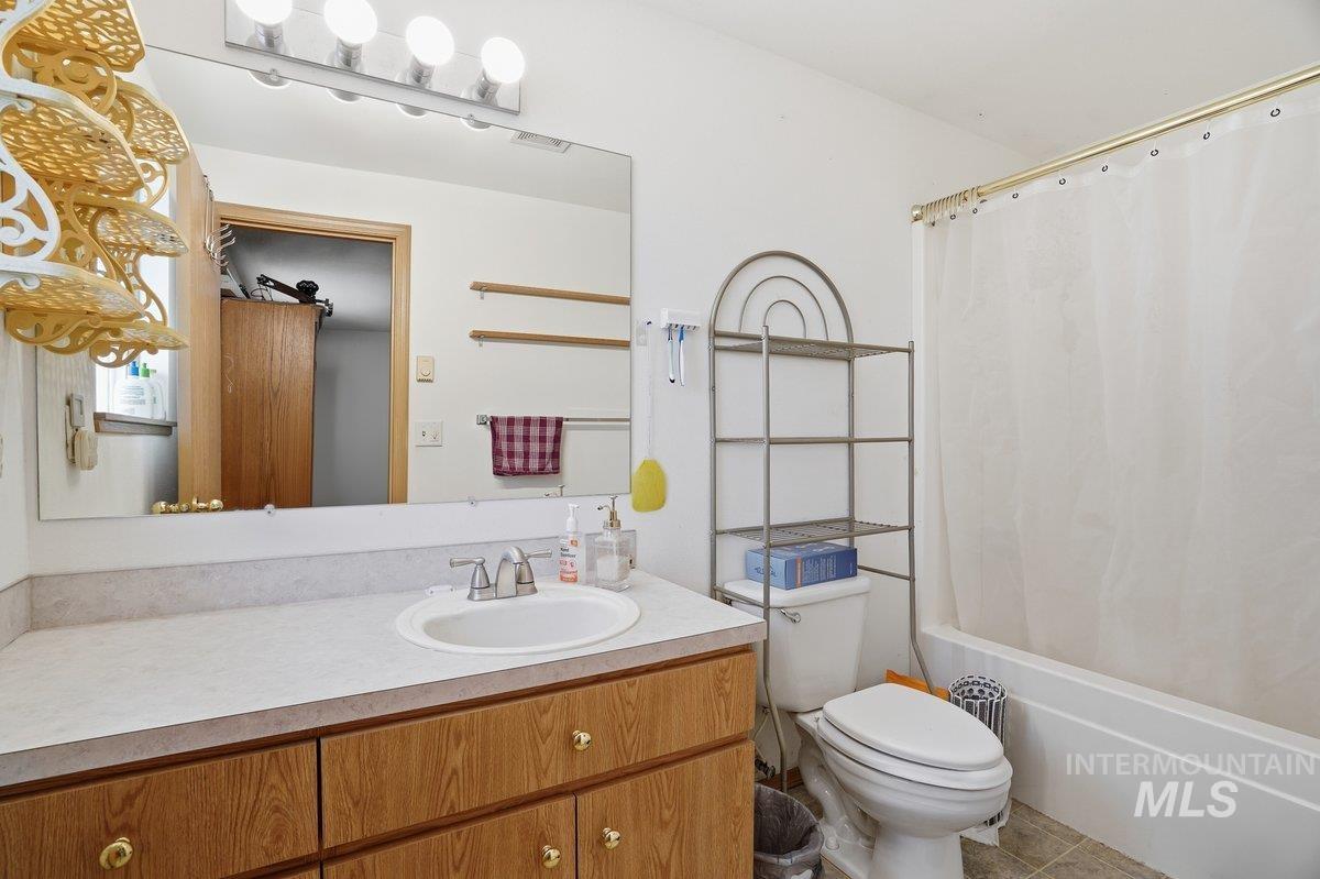 28803 Old Hwy 30, Caldwell, Idaho 83607, 4 Bedrooms, 2 Bathrooms, Residential For Sale, Price $575,000,MLS 98974500