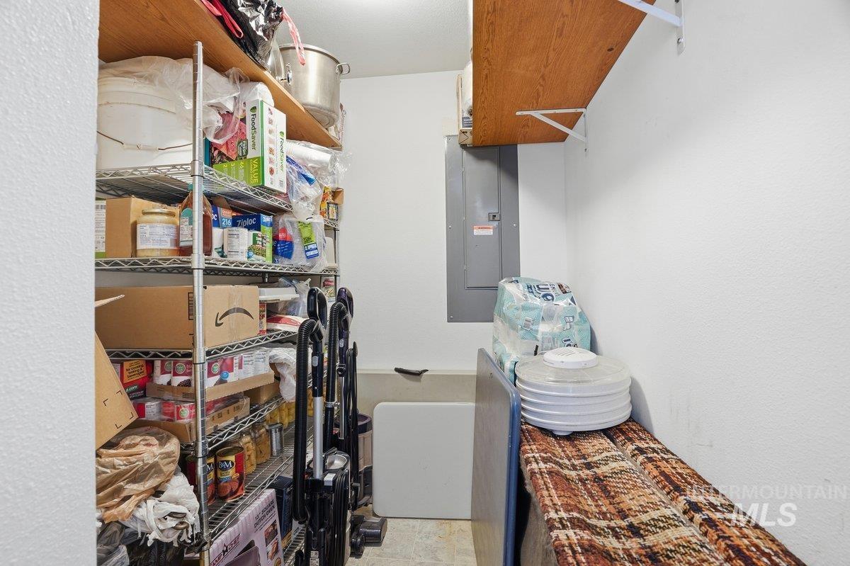 28803 Old Hwy 30, Caldwell, Idaho 83607, 4 Bedrooms, 2 Bathrooms, Residential For Sale, Price $575,000,MLS 98974500