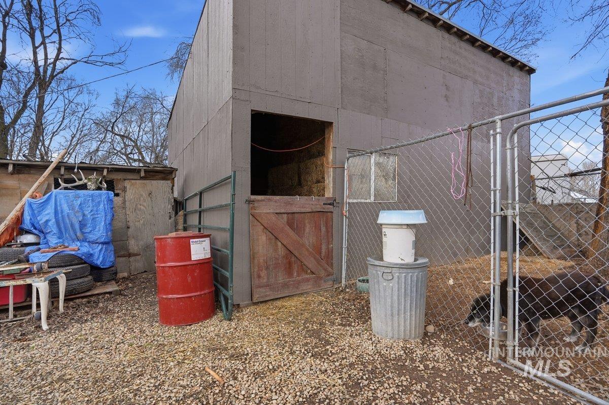 28803 Old Hwy 30, Caldwell, Idaho 83607, 4 Bedrooms, 2 Bathrooms, Residential For Sale, Price $575,000,MLS 98974500