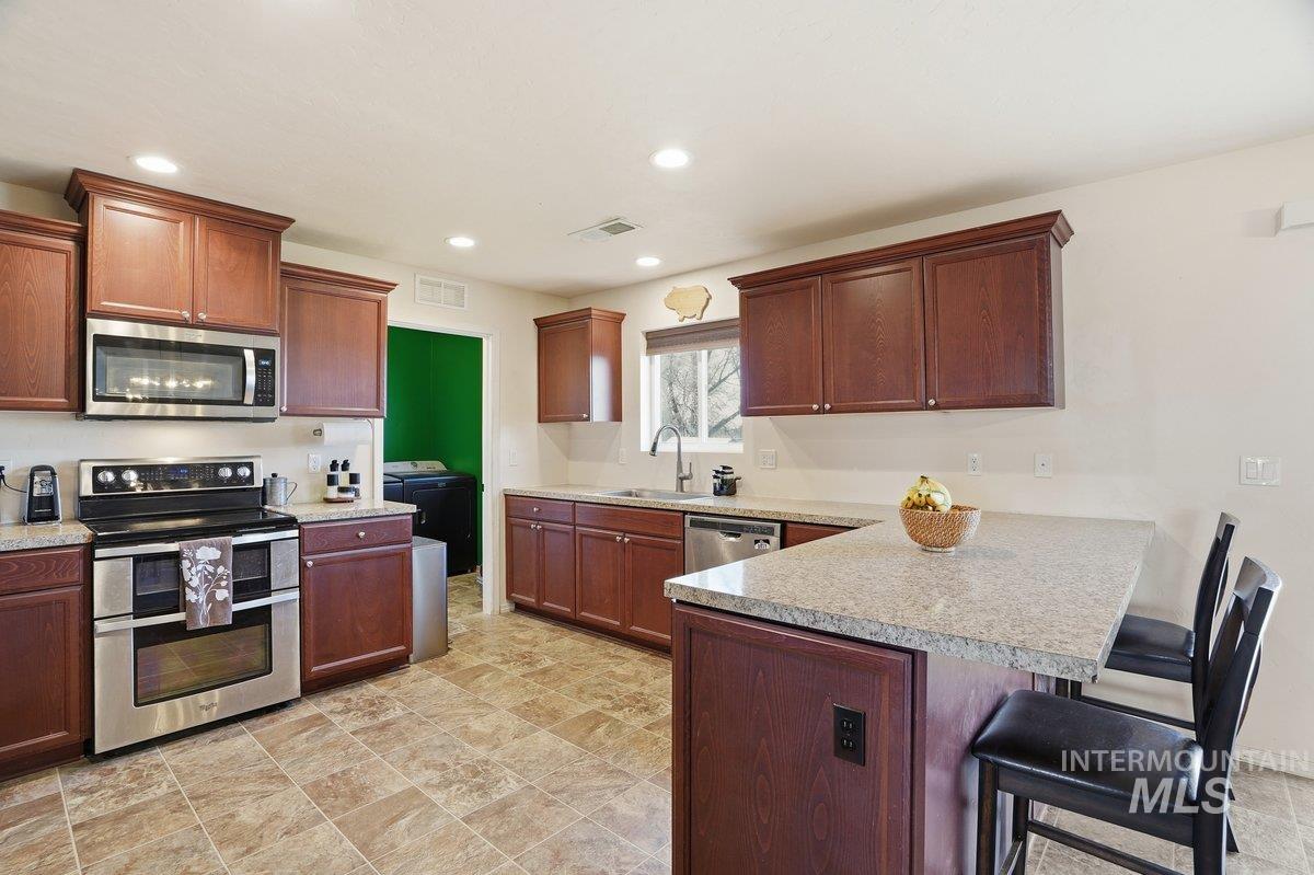 28811 Old Hwy 30, Caldwell, Idaho 83607, 3 Bedrooms, 2 Bathrooms, Residential For Sale, Price $575,000,MLS 98974501