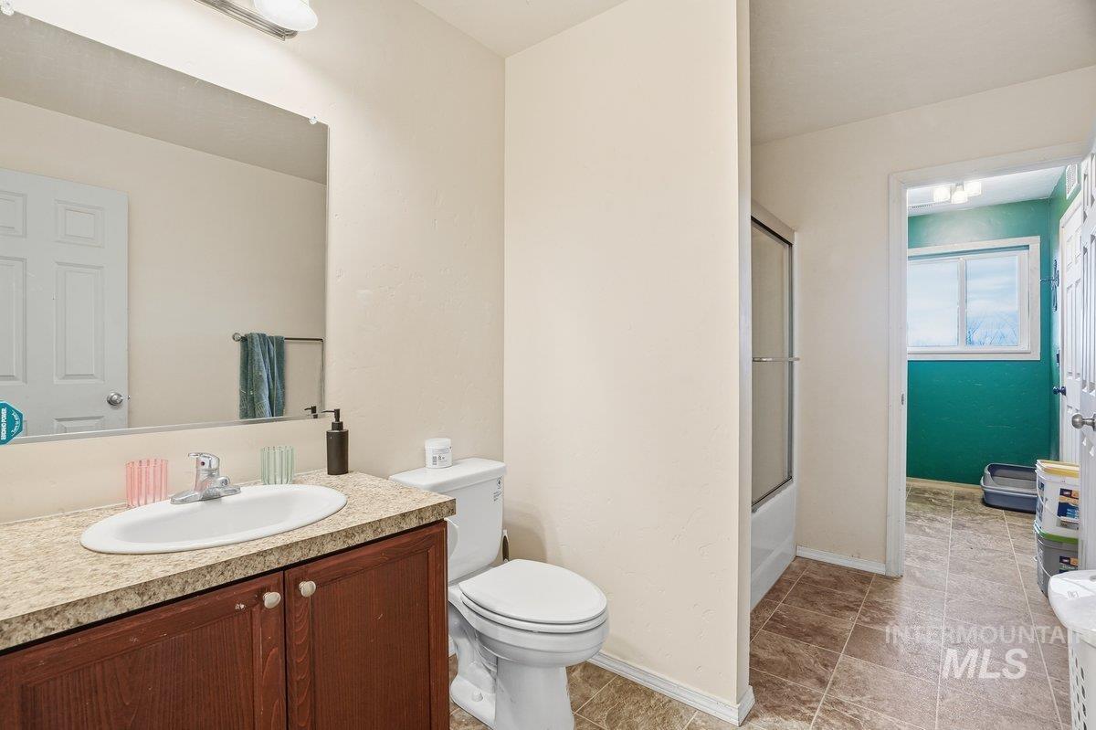 28811 Old Hwy 30, Caldwell, Idaho 83607, 3 Bedrooms, 2 Bathrooms, Residential For Sale, Price $575,000,MLS 98974501