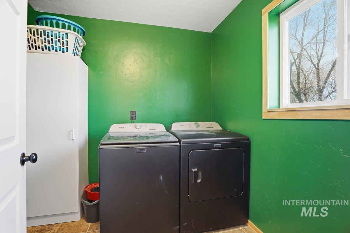 28811 Old Hwy 30, Caldwell, Idaho 83607, 3 Bedrooms, 2 Bathrooms, Residential For Sale, Price $575,000,MLS 98974501