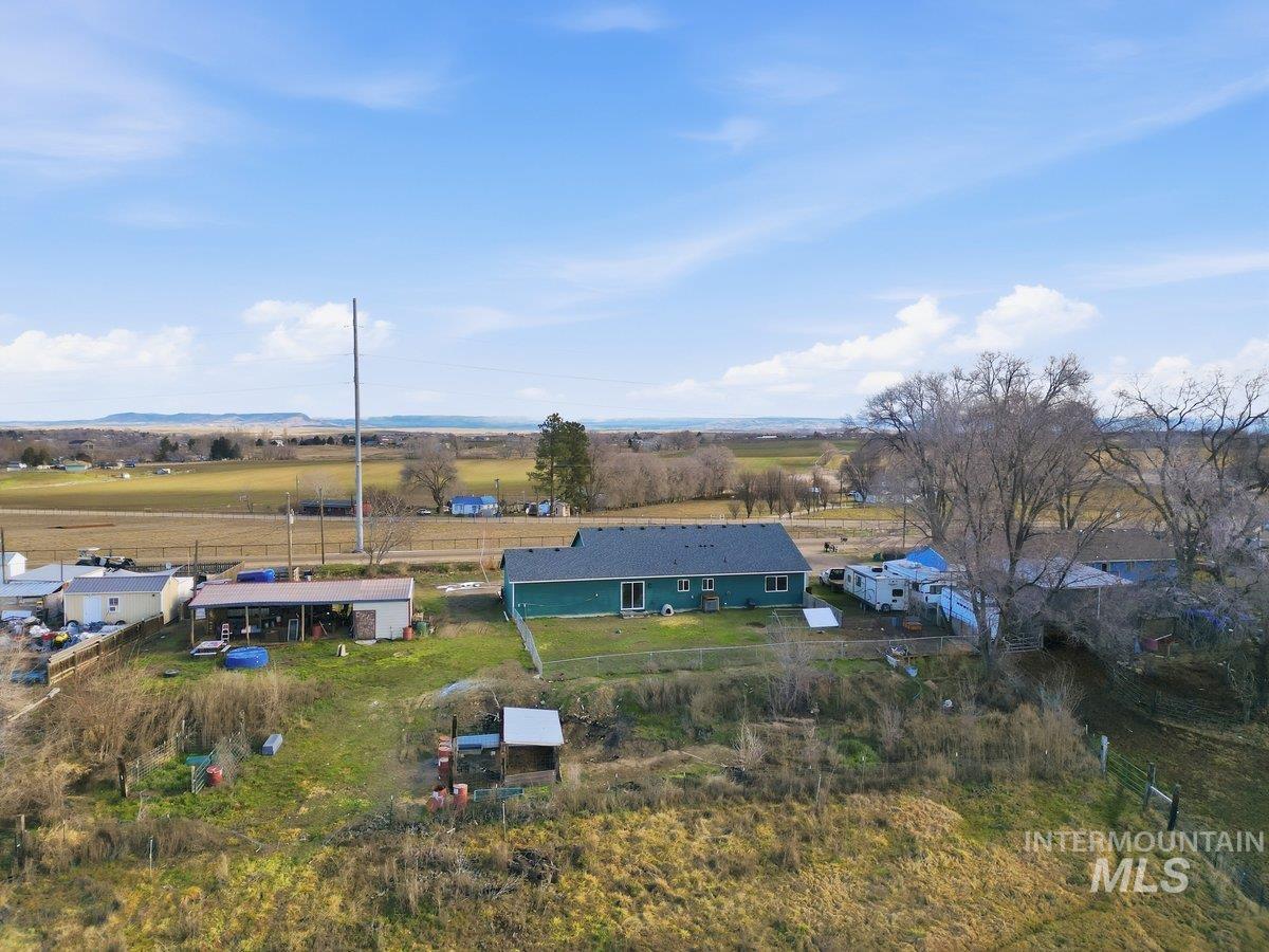 28811 Old Hwy 30, Caldwell, Idaho 83607, 3 Bedrooms, 2 Bathrooms, Residential For Sale, Price $575,000,MLS 98974501