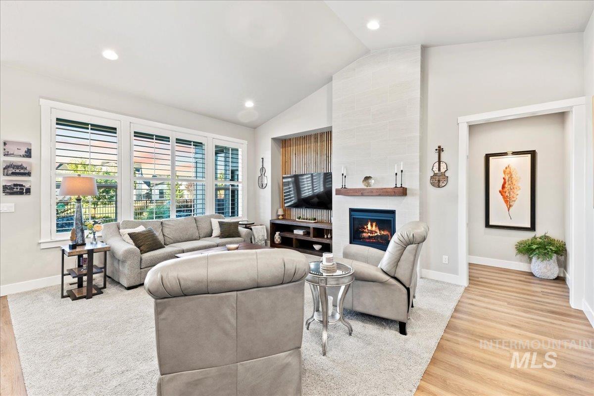 10238 Hazy Glen Dr, Nampa, Idaho 83687-7934, 3 Bedrooms, 2 Bathrooms, Residential For Sale, Price $500,000,MLS 98974503