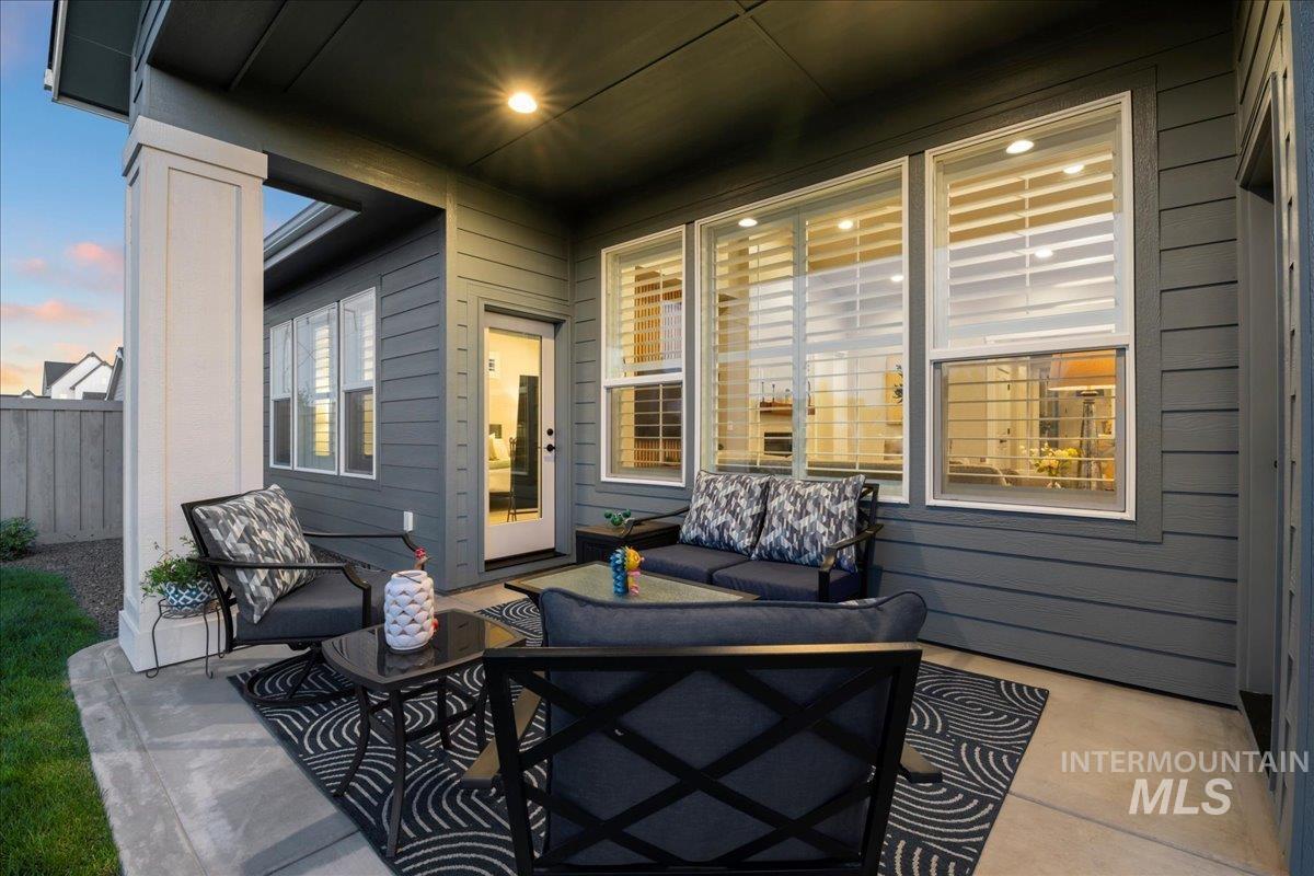 10238 Hazy Glen Dr, Nampa, Idaho 83687-7934, 3 Bedrooms, 2 Bathrooms, Residential For Sale, Price $500,000,MLS 98974503